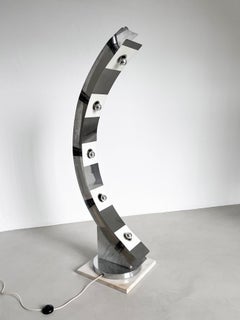 Sculptural space age floor lamp in marble and chrome metal, italian design