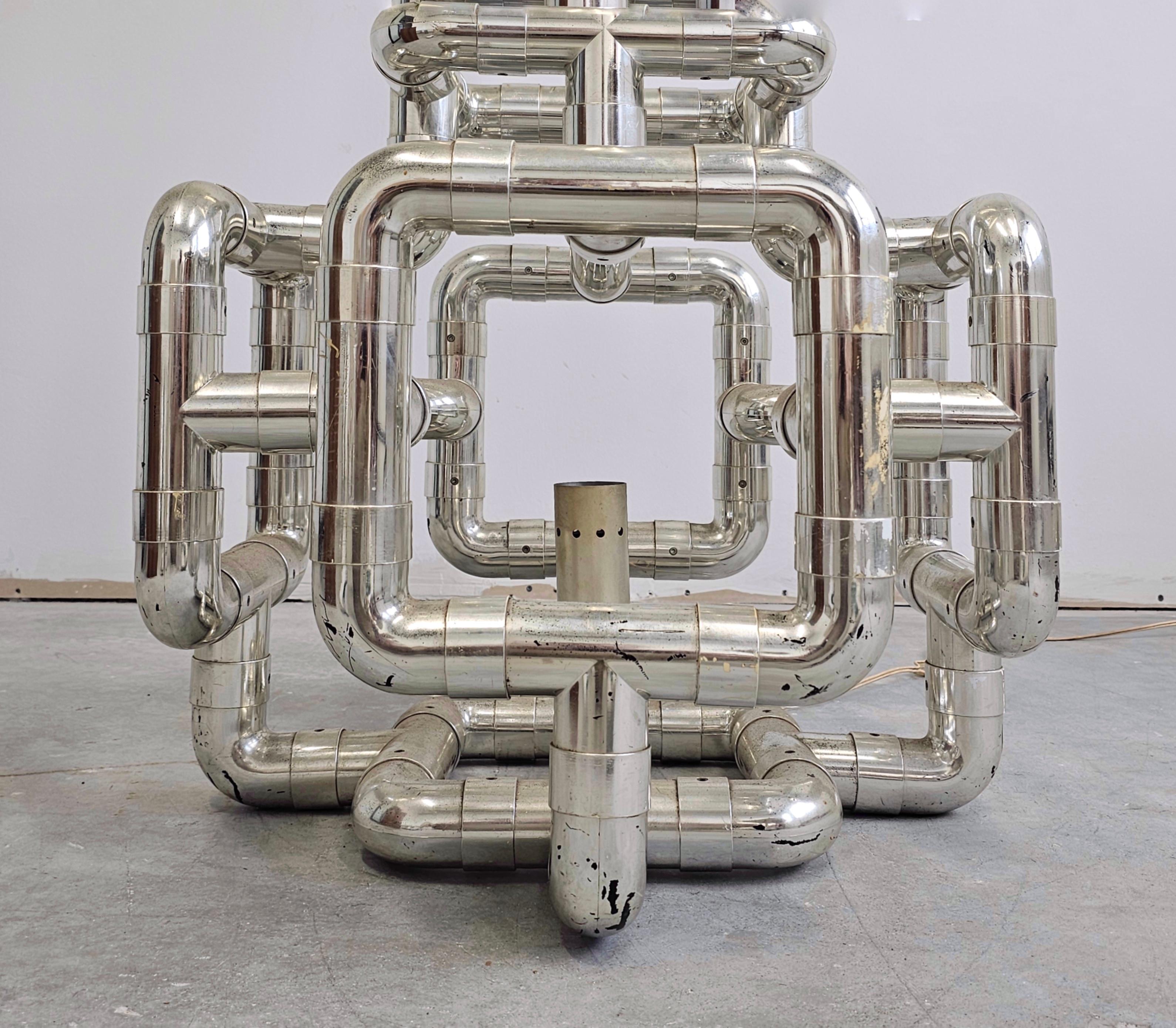 Lampadaire «ombo » sculptural de l'ère spatiale conçu par Gaetano Missaglia en vente 7