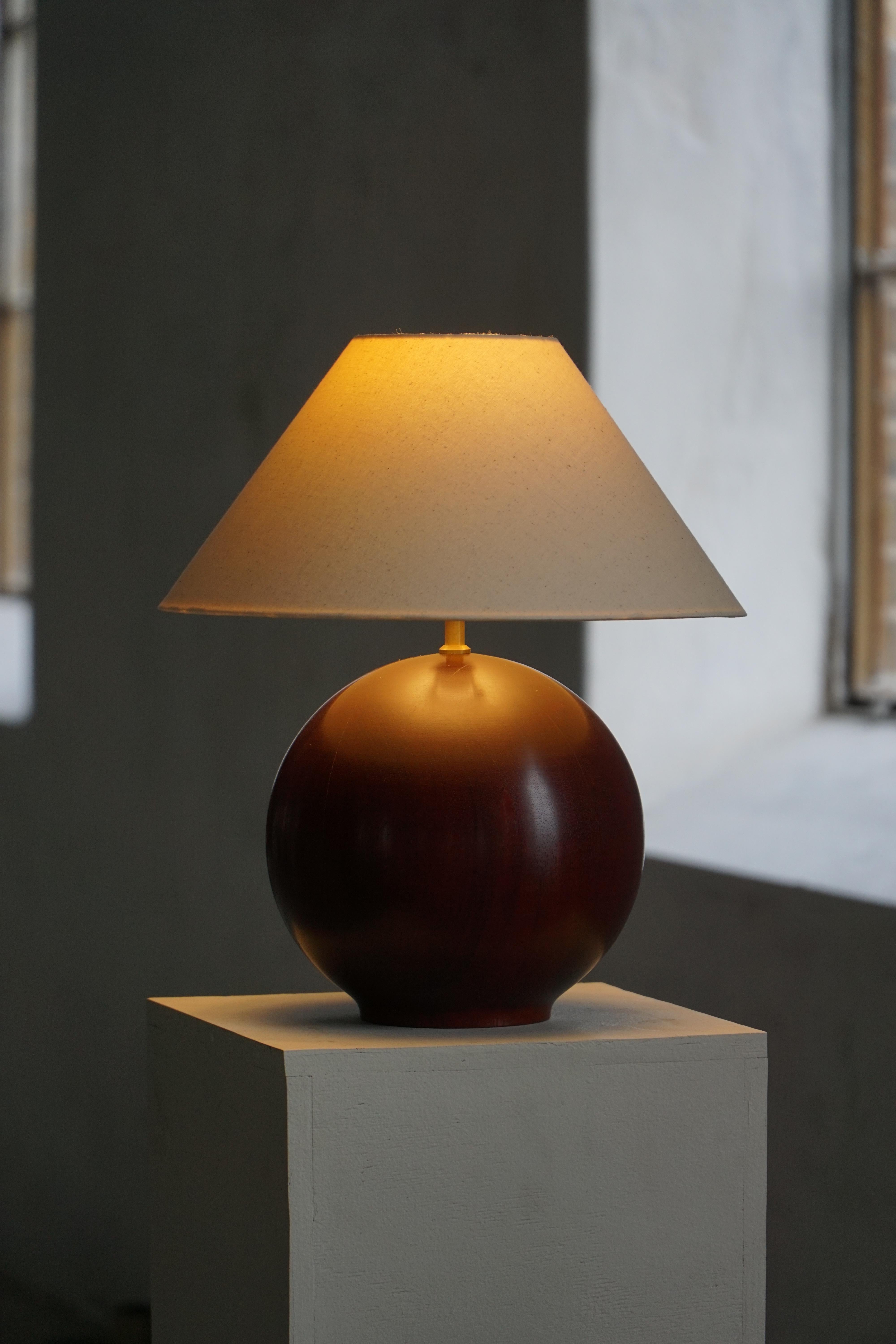 Sculptural Sphere-Shaped Table Lamp in Dark Wood, Danish Modern, 1980s For Sale 6