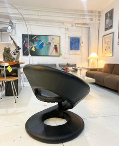 Sculptural Spiral Black Leather Lounge Chair in the Style of Jaymar