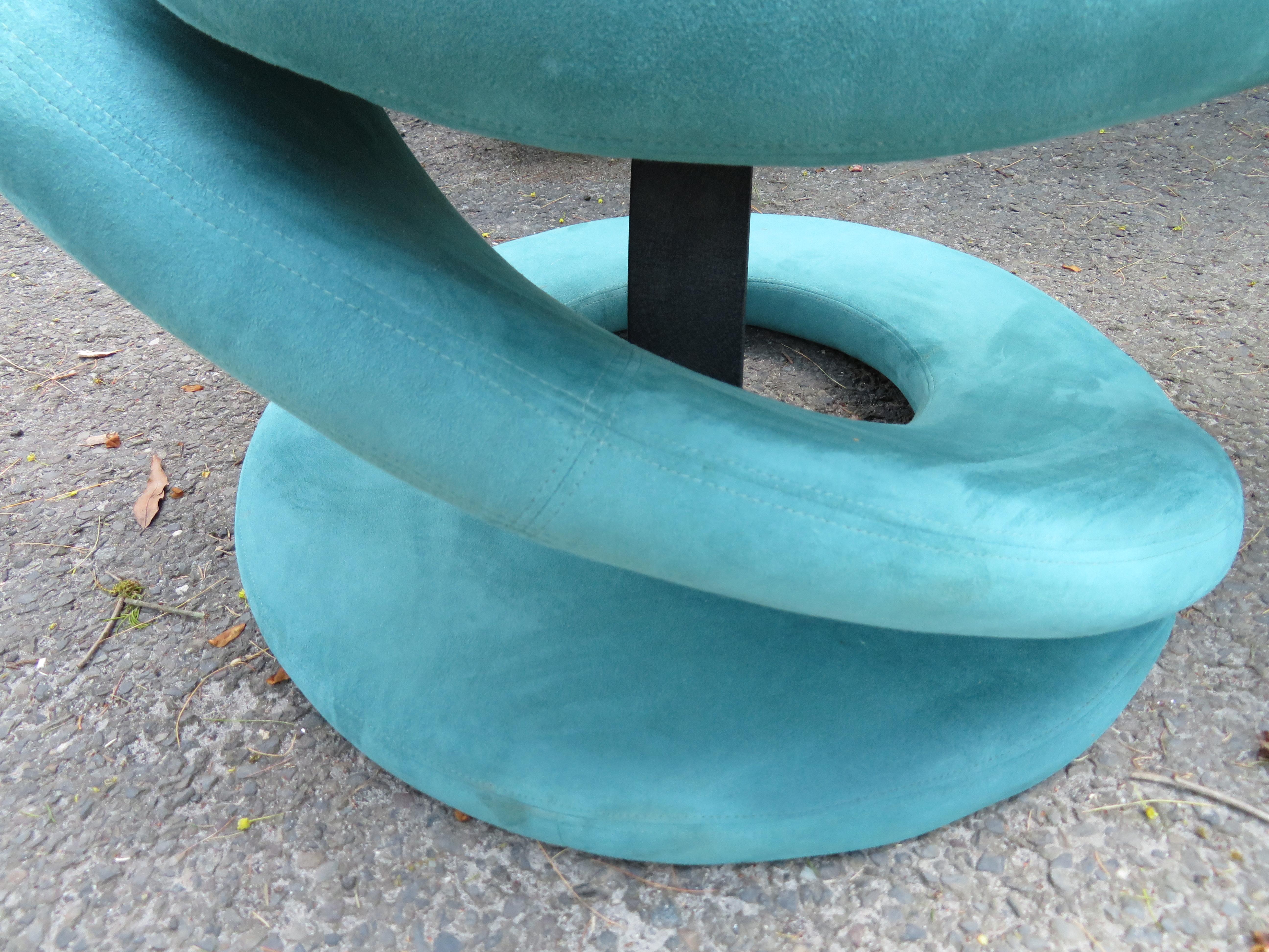 Sculptural Spiral Corkscrew Ribbon Lounge Chair Mid-Century Modern In Good Condition In Pemberton, NJ