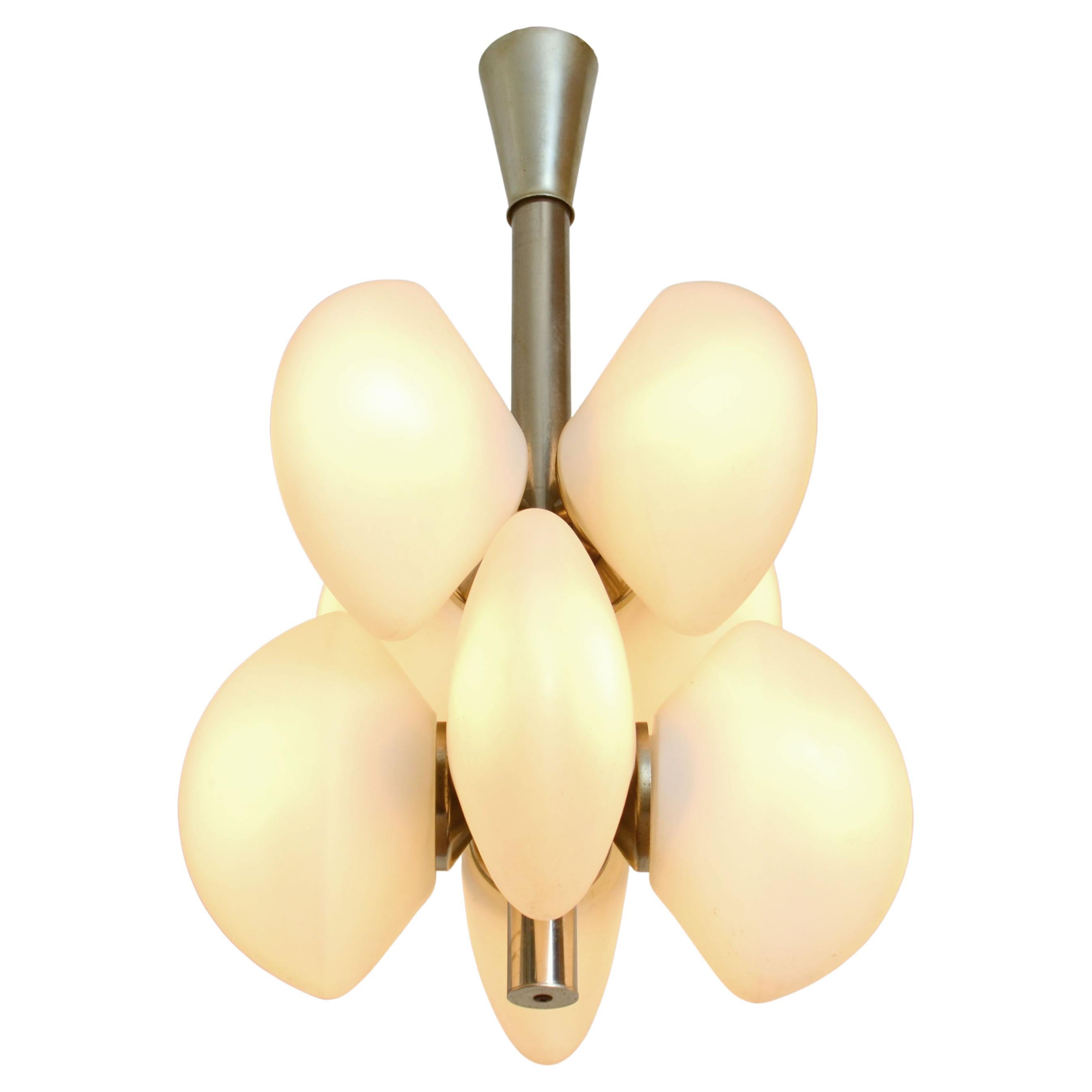 Pendentif sculptural Spoutnik avec abat-jour opalescent et cadre en nickel en vente