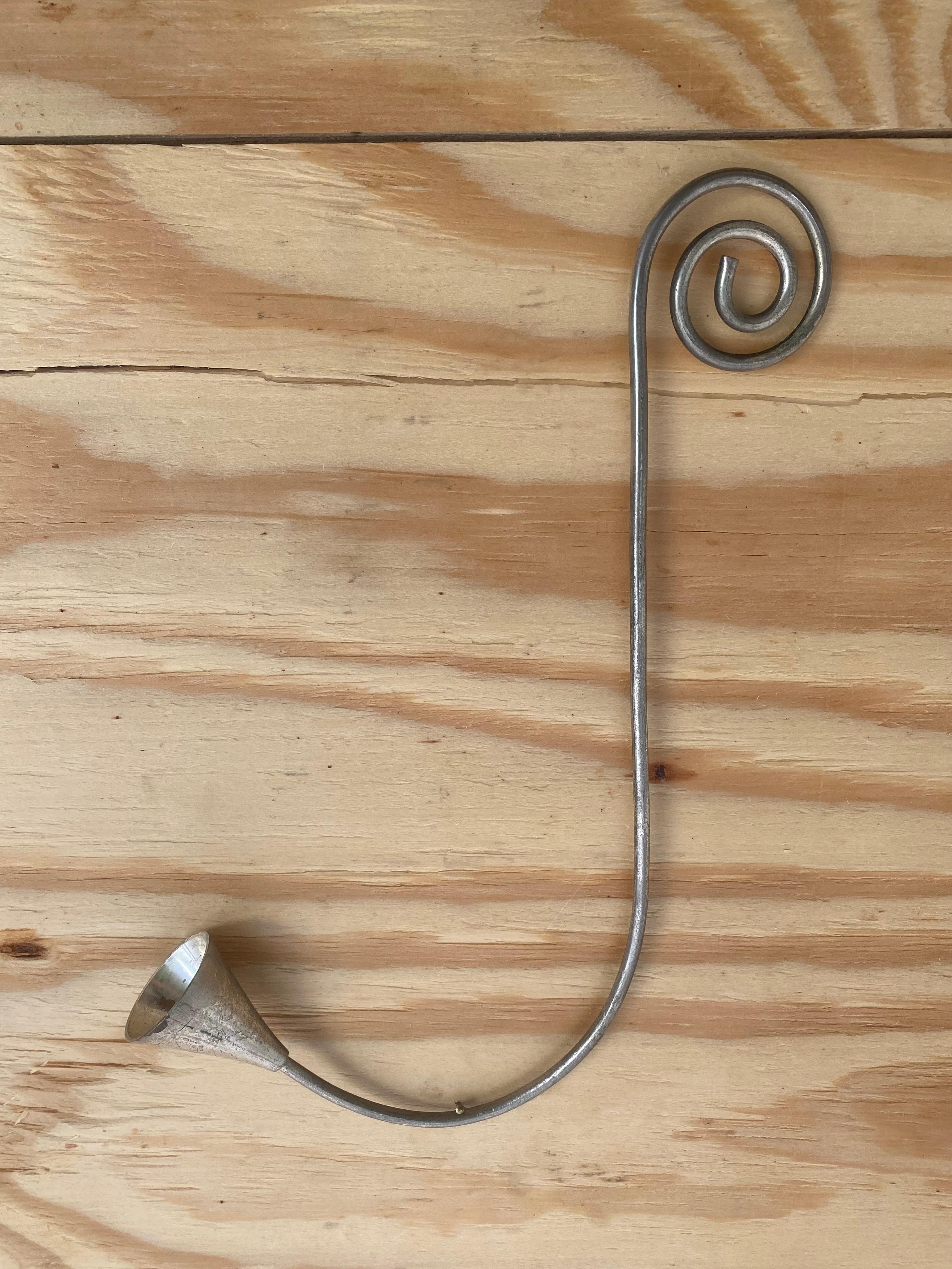 Skulpturaler Squiggle-Kerzenlöscher im Zustand „Gut“ im Angebot in Round Top, TX