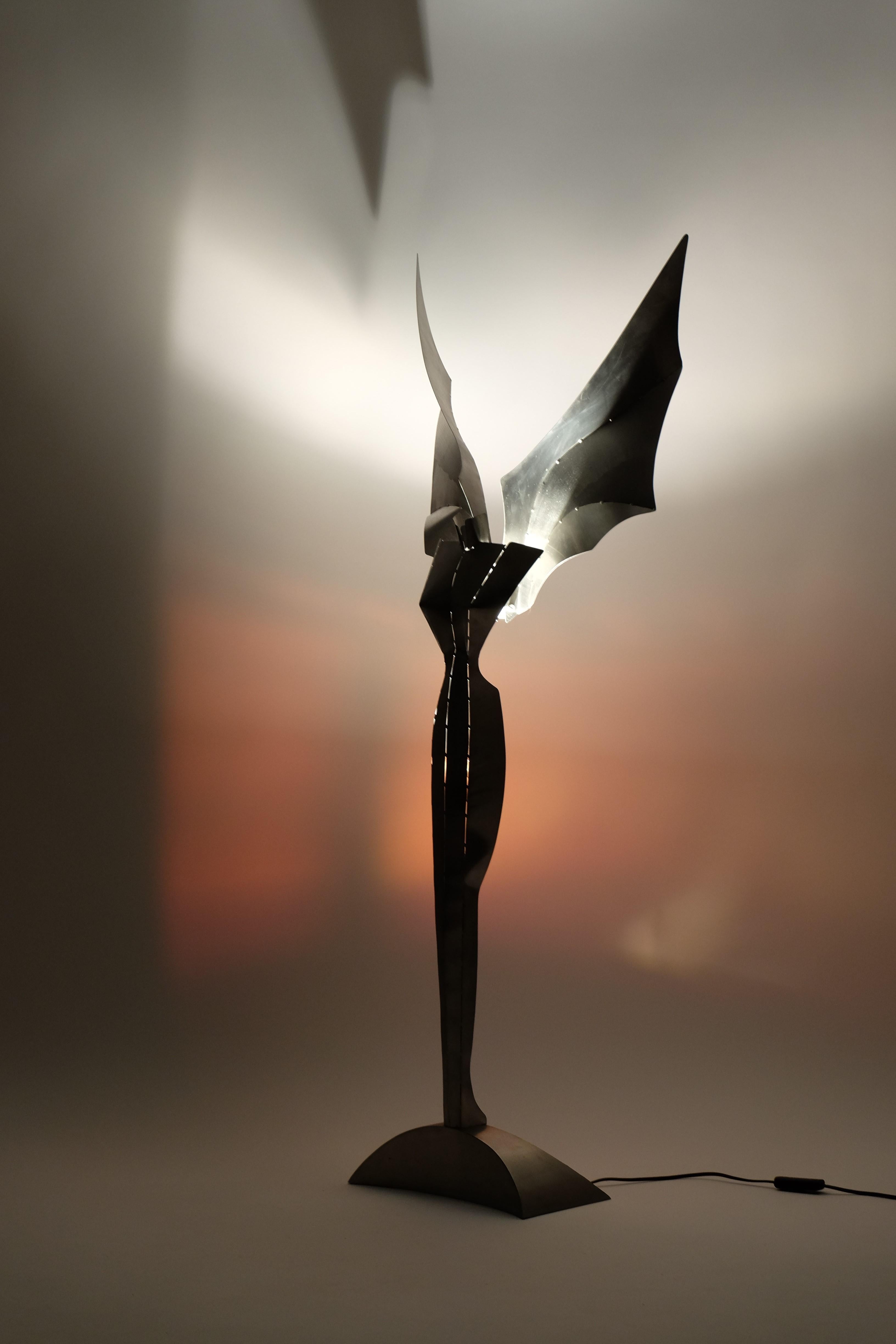 Lámpara de pie escultural Ángel de acero inoxidable de Reinhard Stubenrauch Alemania en venta 6