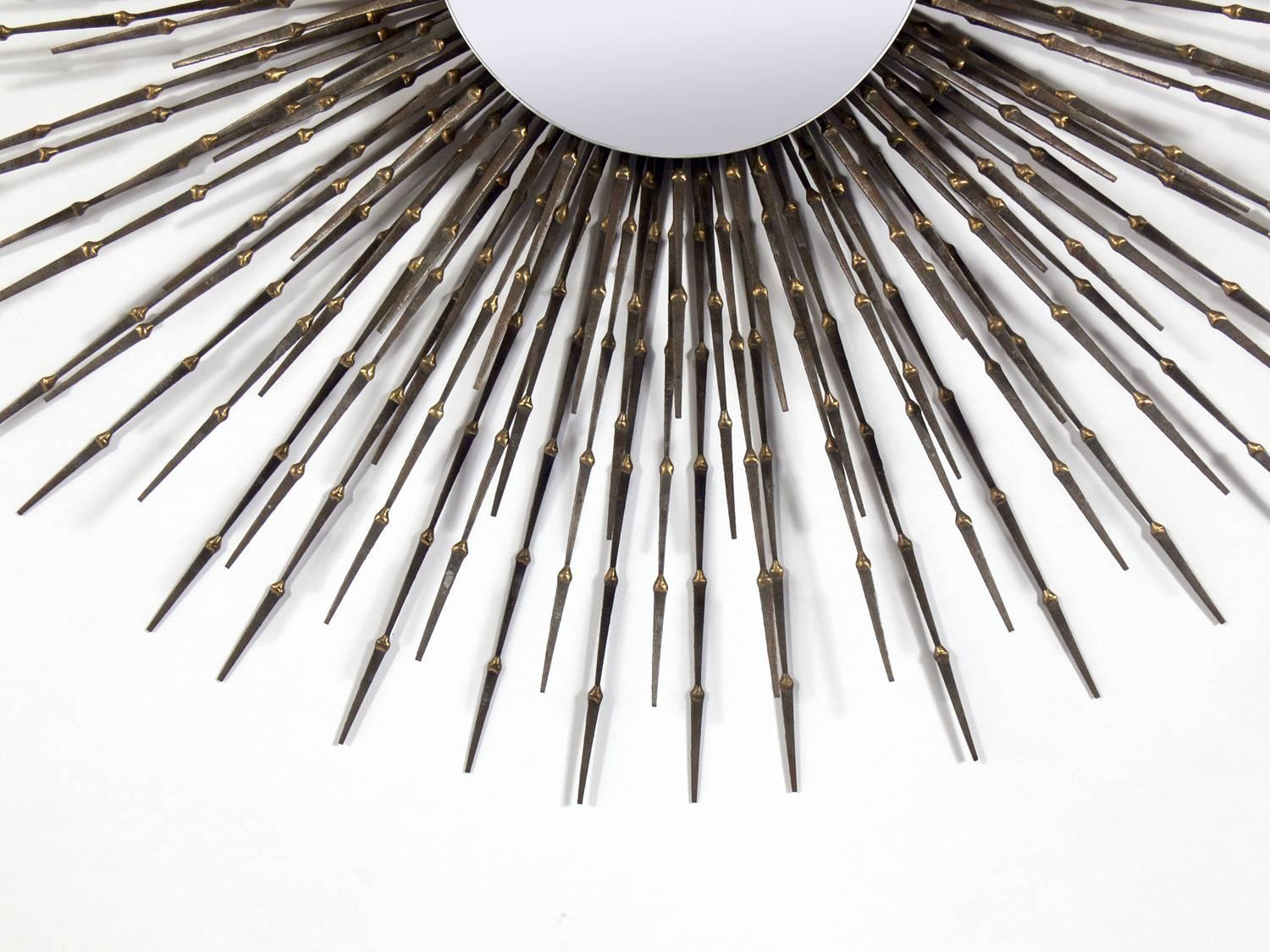 Mid-Century Modern Miroir à ongles sculptural en forme d'étoile en vente
