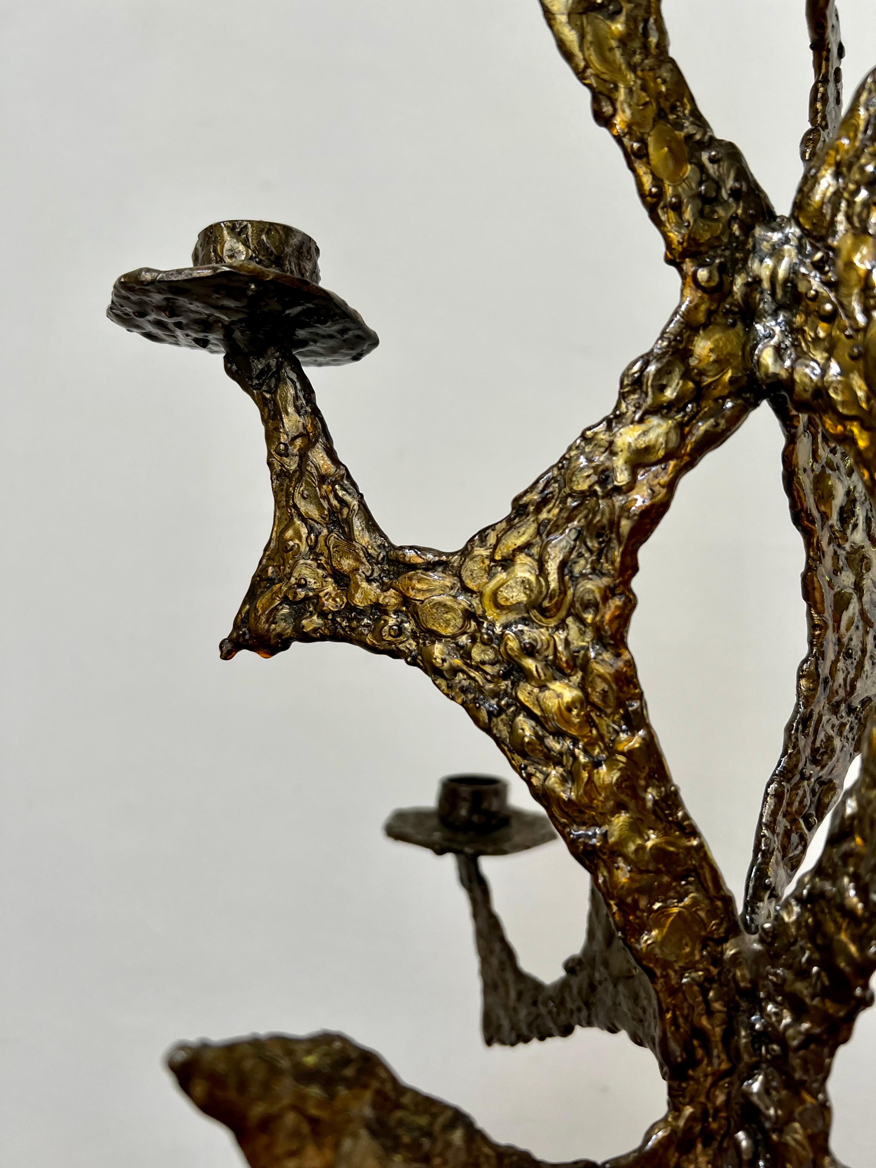 Candelabro scultoreo in acciaio con finitura in resina, Francia in vendita 7