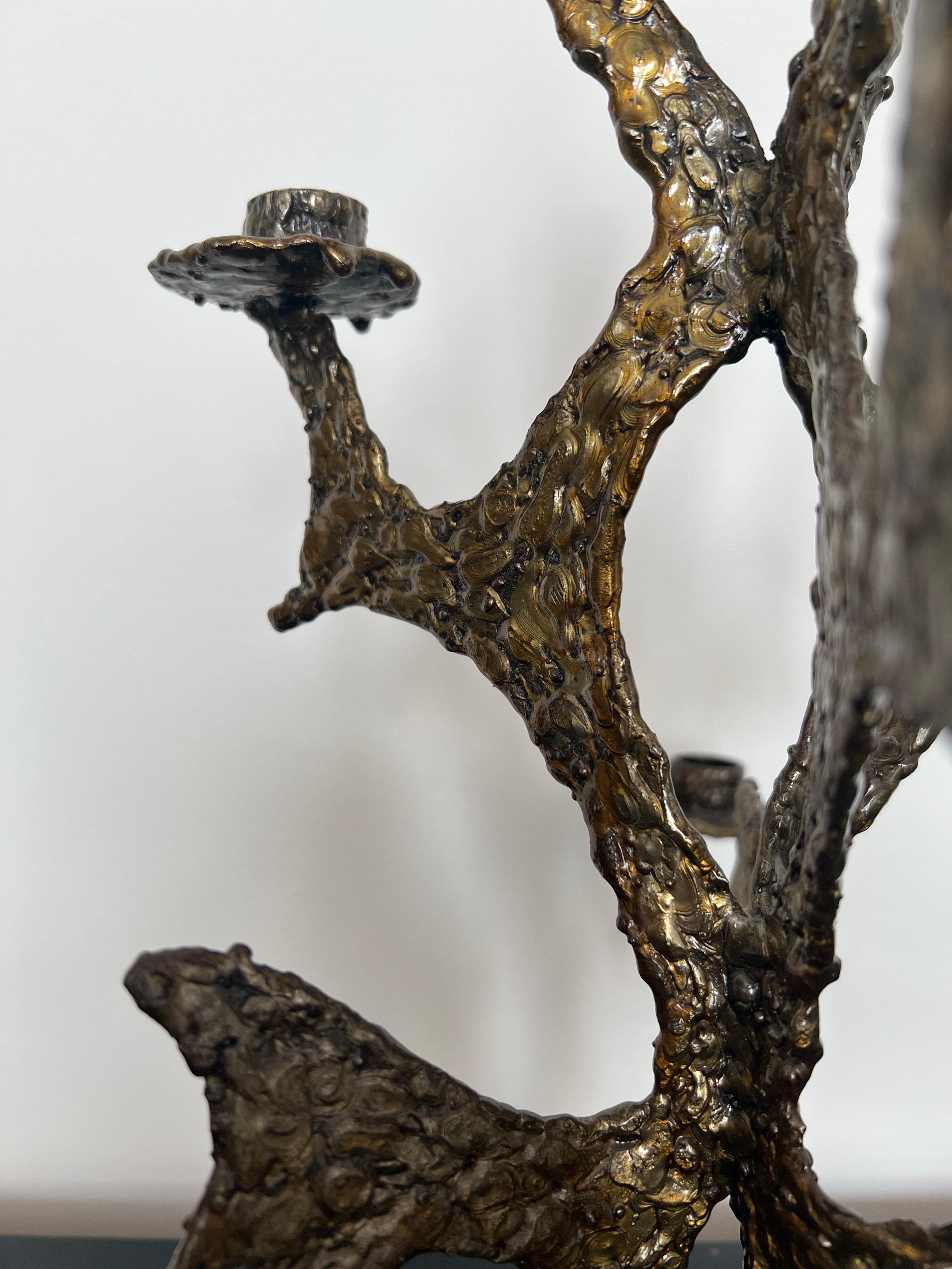 Candelabro scultoreo in acciaio con finitura in resina, Francia in vendita 3
