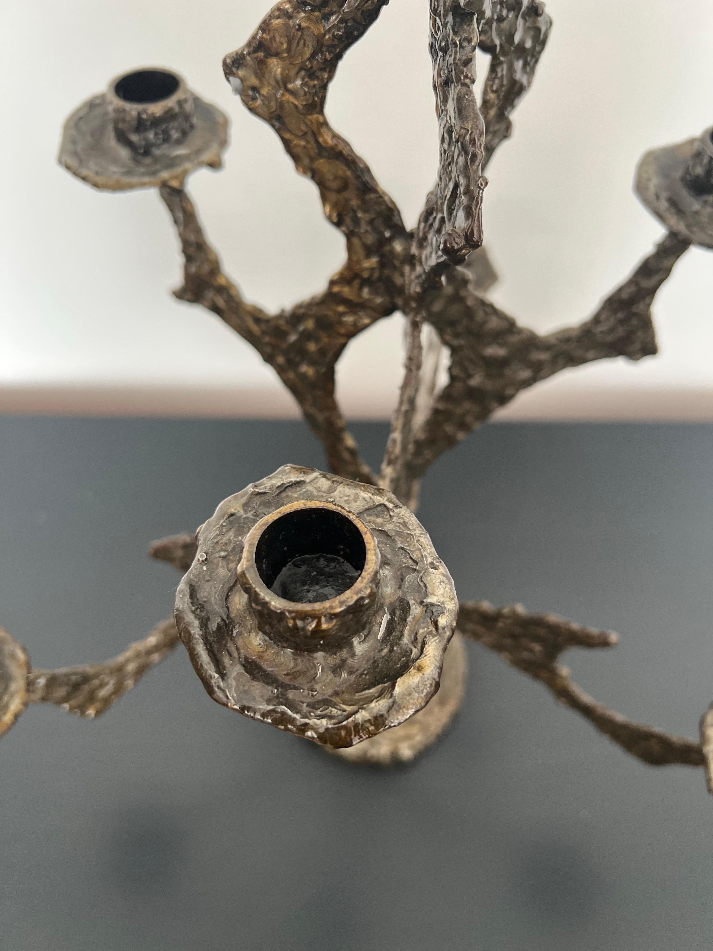Candelabro scultoreo in acciaio con finitura in resina, Francia in vendita 4