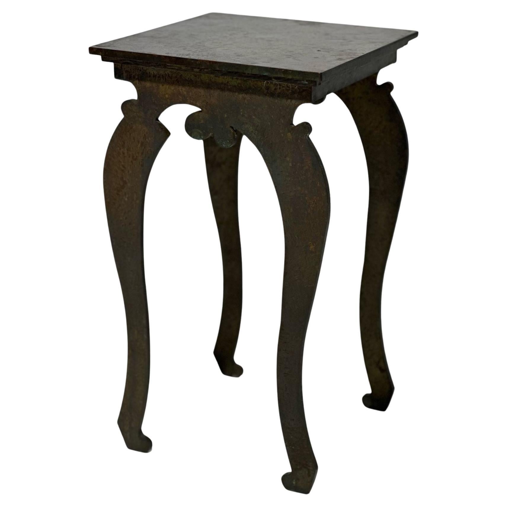 Table d'appoint en acier sculpturale dans le style de Giacometti