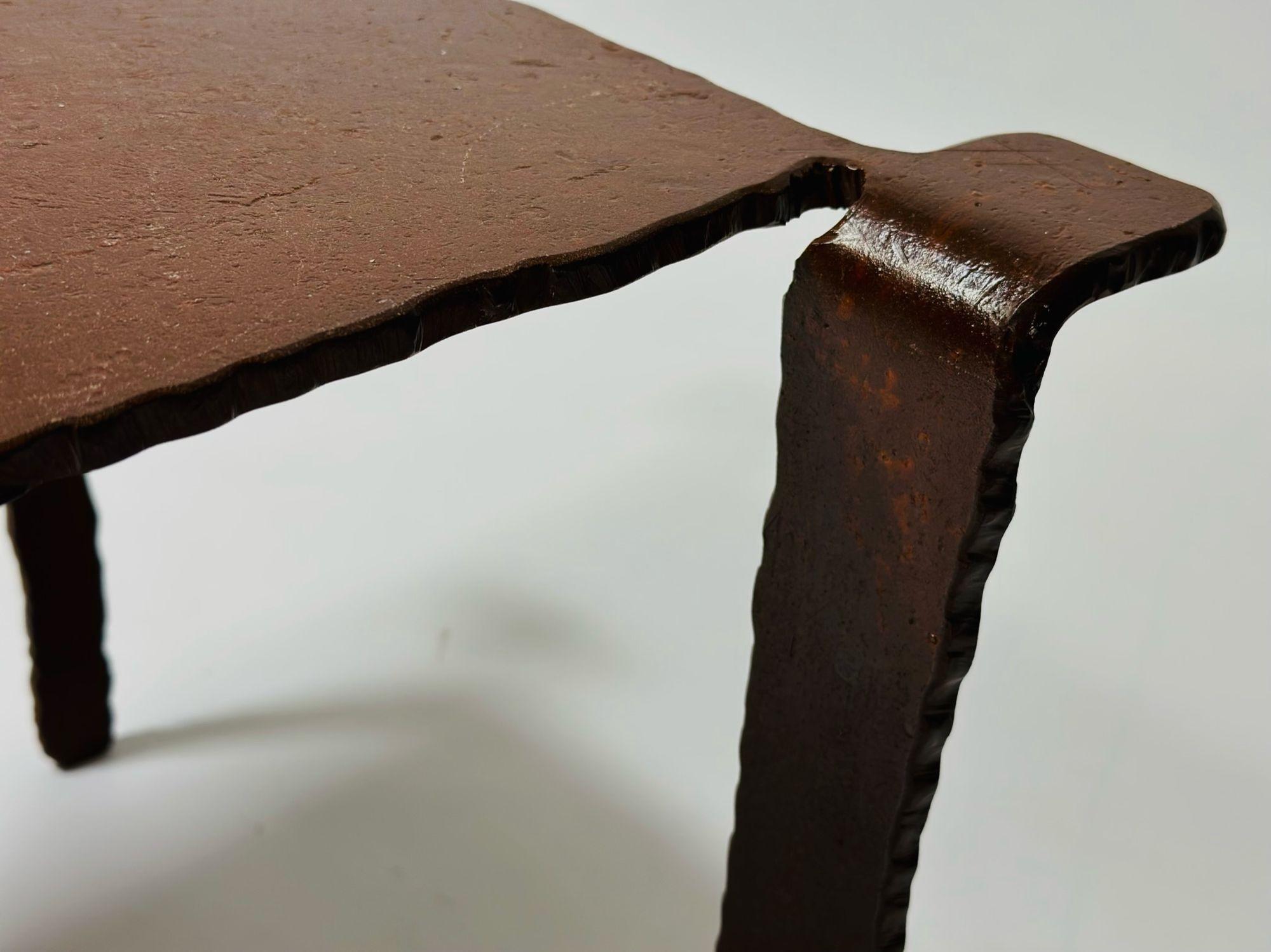 Acier Table sculpturale en acier dans le style de Giacometti en vente