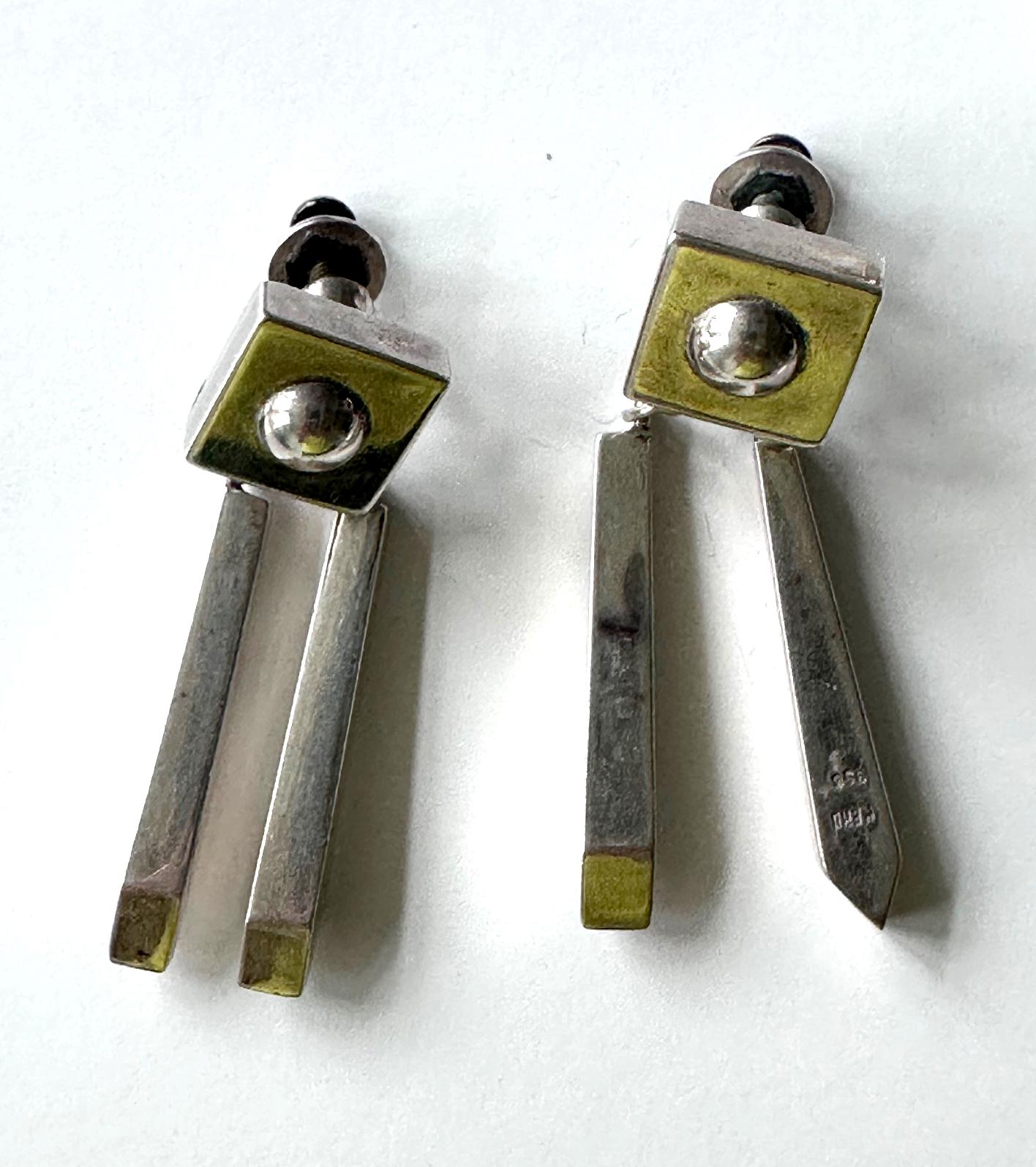 Fin du 20e siècle Suite de colliers et de boucles d'oreilles sculpturaux en argent par Graziella Laffi en vente