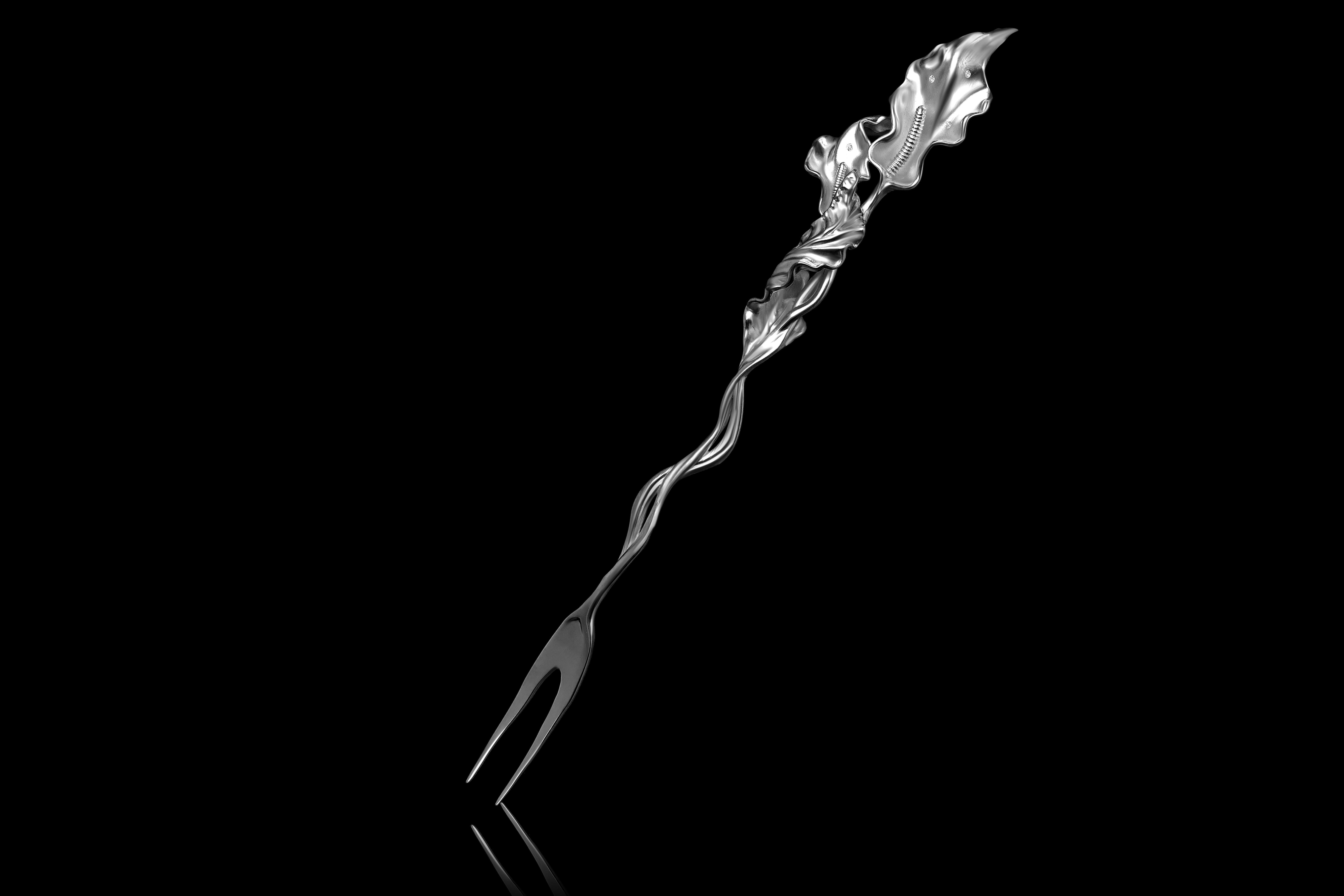 Skulpturale Austerngabel aus Sterlingsilber mit Diamanten (Künstler*in) im Angebot