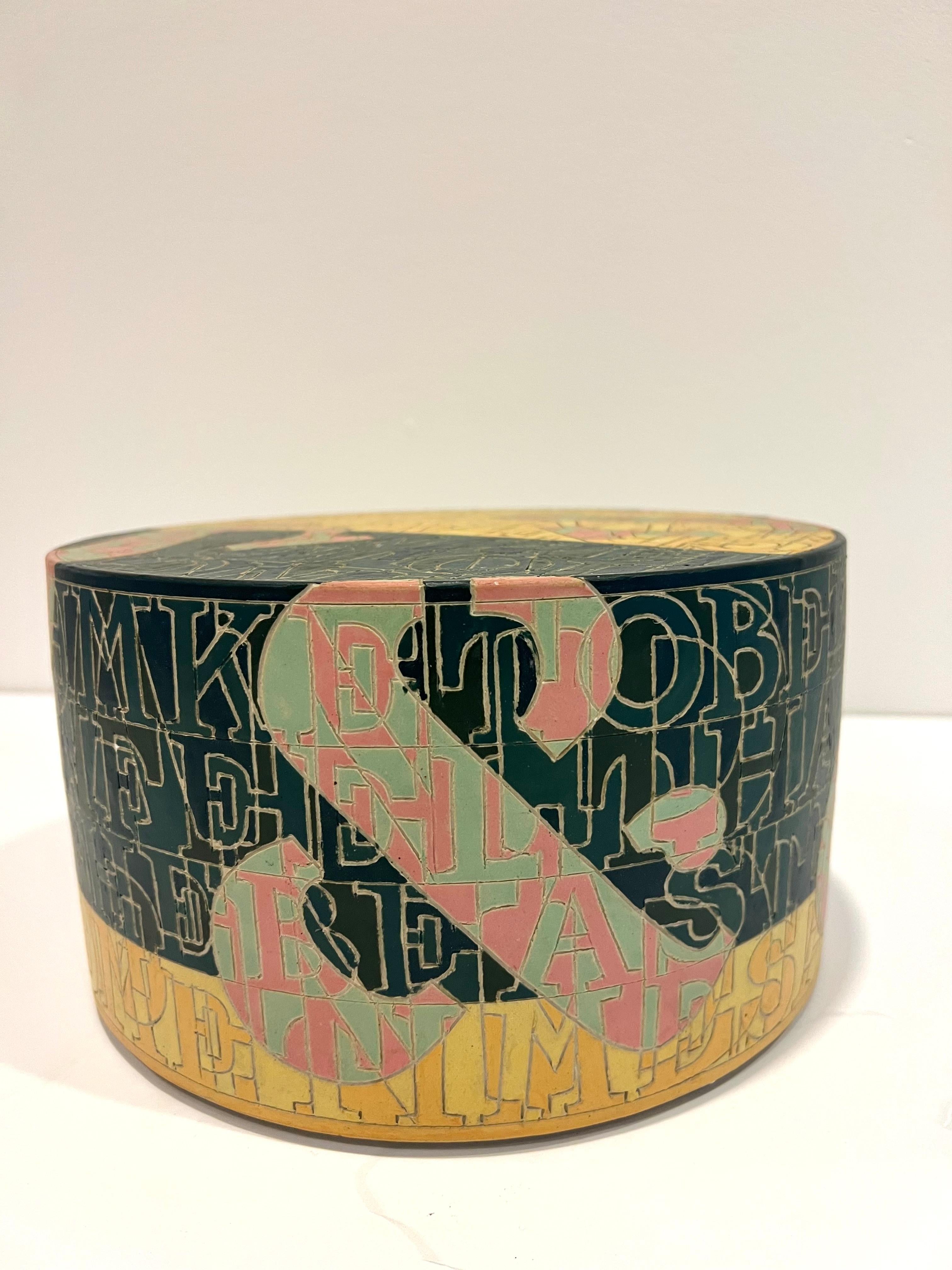 Oggetto scultoreo in gres con lettere incise di Bo Kristiansen, Danimarca in vendita 7