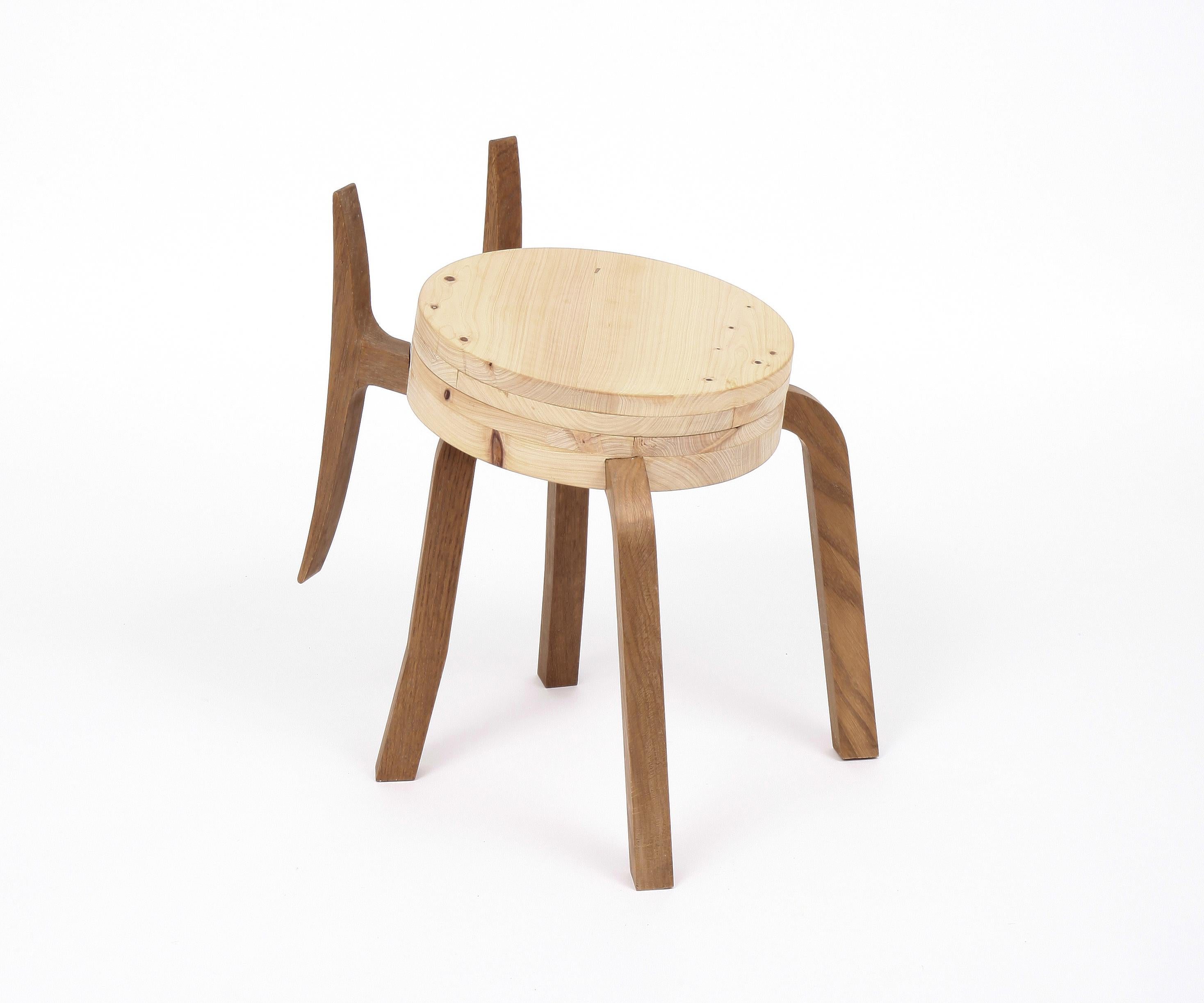 Silla escultórica DOTTOD 001 - Homenaje generado por IA a la Sedia 1 de Enzo Mari, 1974.

DOTTOD 002 es un taburete escultural, generado por IA, hecho de abedul, Las patas en forma de L están montadas directamente en la parte inferior del asiento