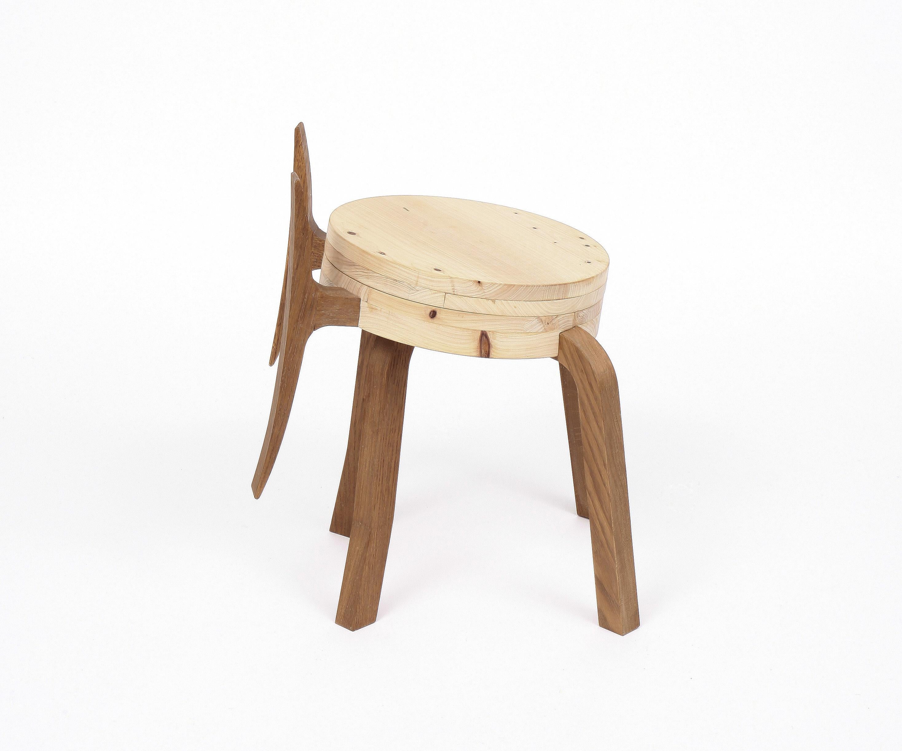 Taburete escultórico DOTTOD 002 - Homenaje generado por IA al taburete 60 de Alvar Aalto, 1933 Europeo en venta