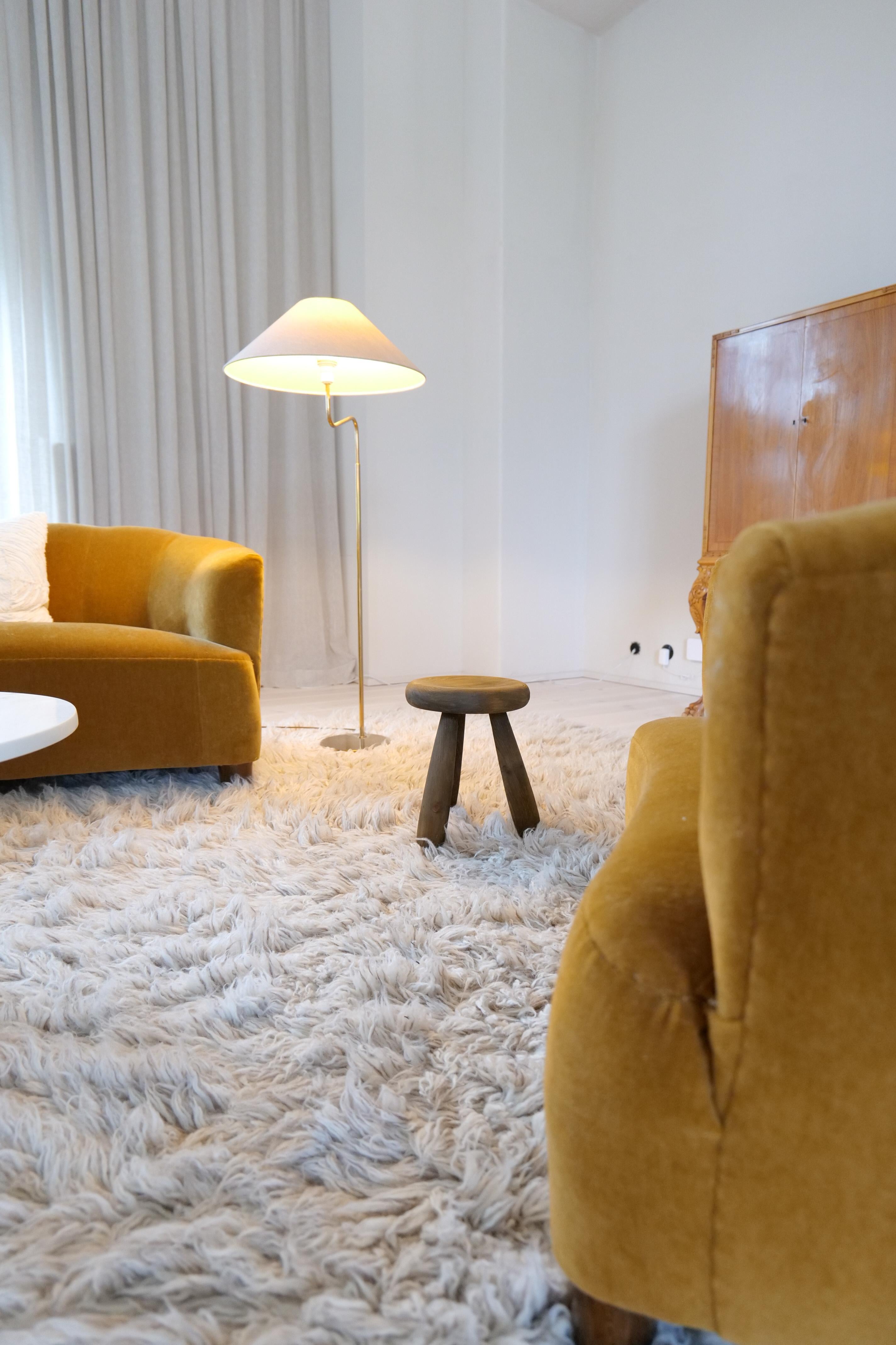 Sculptural Stool in Stained Pine, Attributed to Ingvar Hildingsson, Sweden 1970 In Good Condition For Sale In Hillringsberg, SE