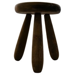 Sgabelli moderni del Medioevo