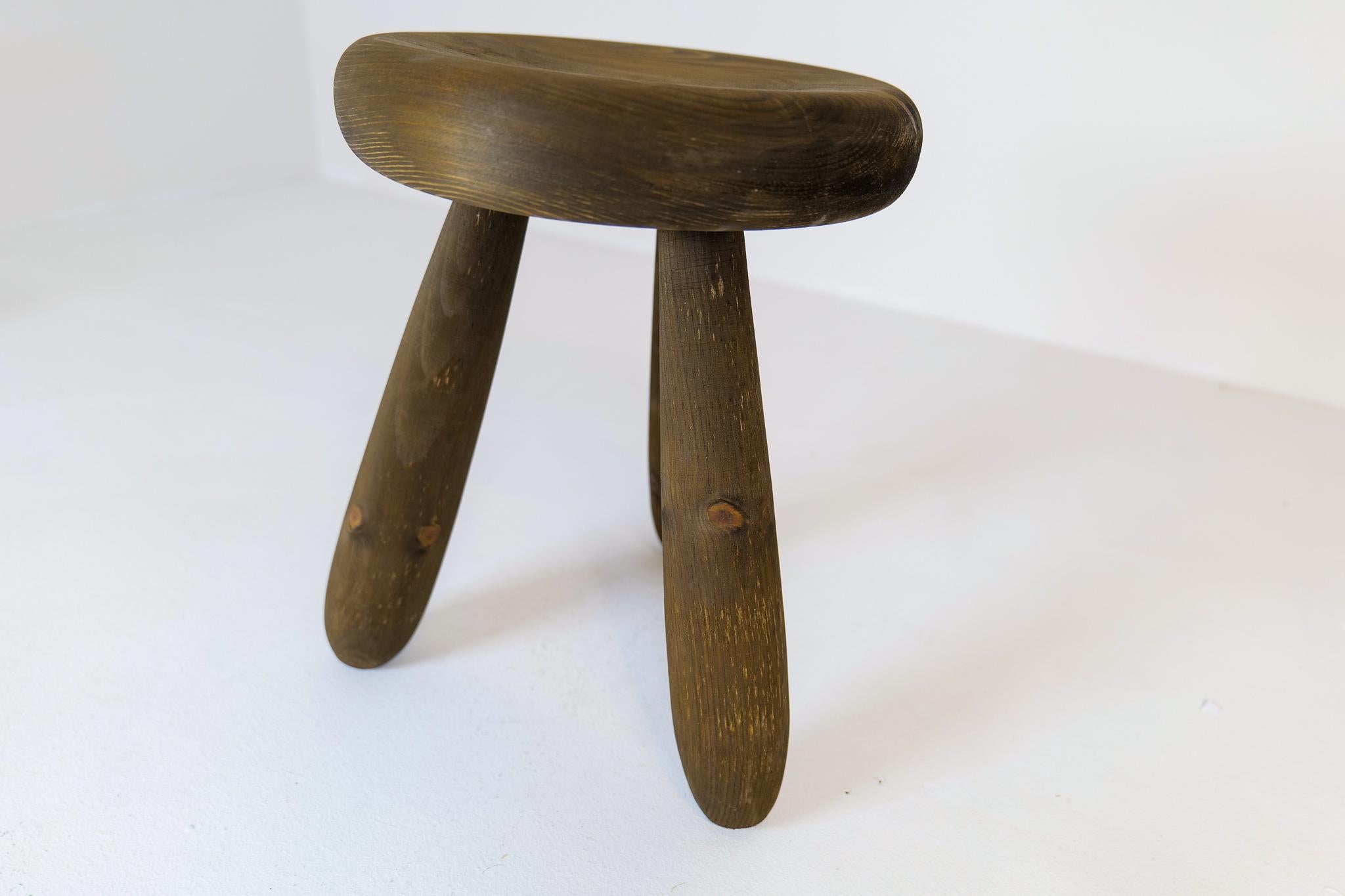 Sculptural Stool in Stained Pine, Attributed to Ingvar Hildingsson, Sweden, 1970s In Good Condition For Sale In Hillringsberg, SE