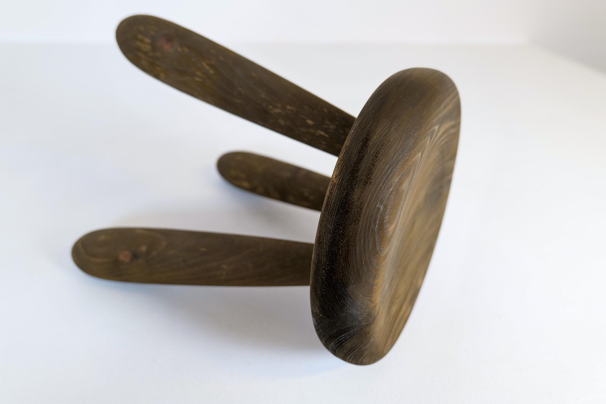 Sculptural Stool in Stained Pine, Attributed to Ingvar Hildingsson, Sweden, 1970s For Sale 1