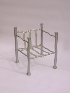 Poltrona scultorea in stile surrealista di Six Dots Design