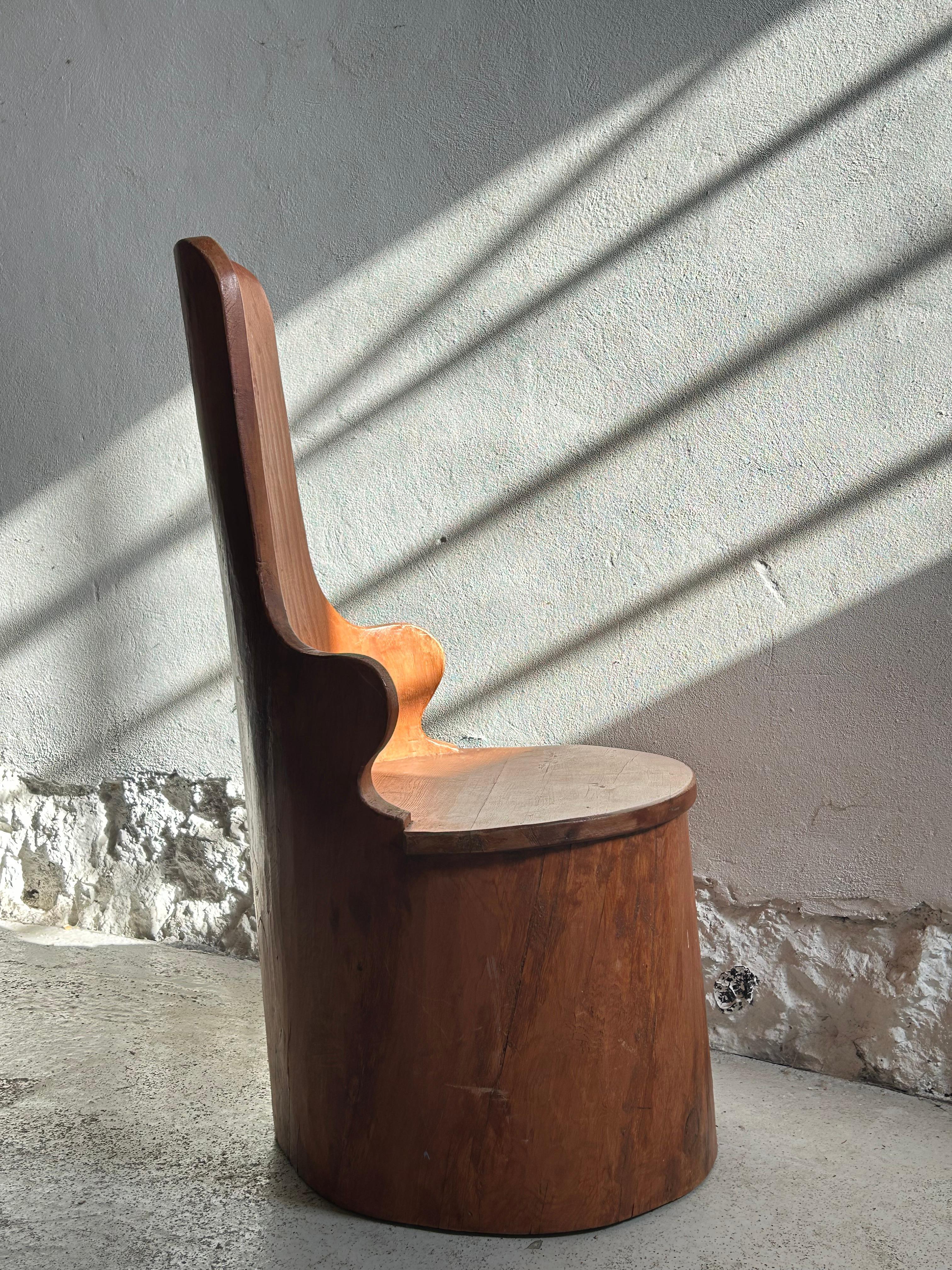 Hand-Carved Sculptural Swedish Kubbestol, Early 20th Century Folk Art Chair in Solid Wood For Sale
