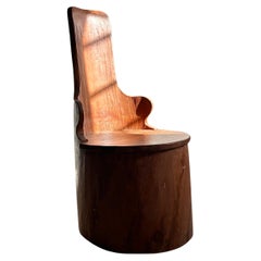 Kubbestol suédois, chaise d'art populaire du début du 20e siècle en bois massif