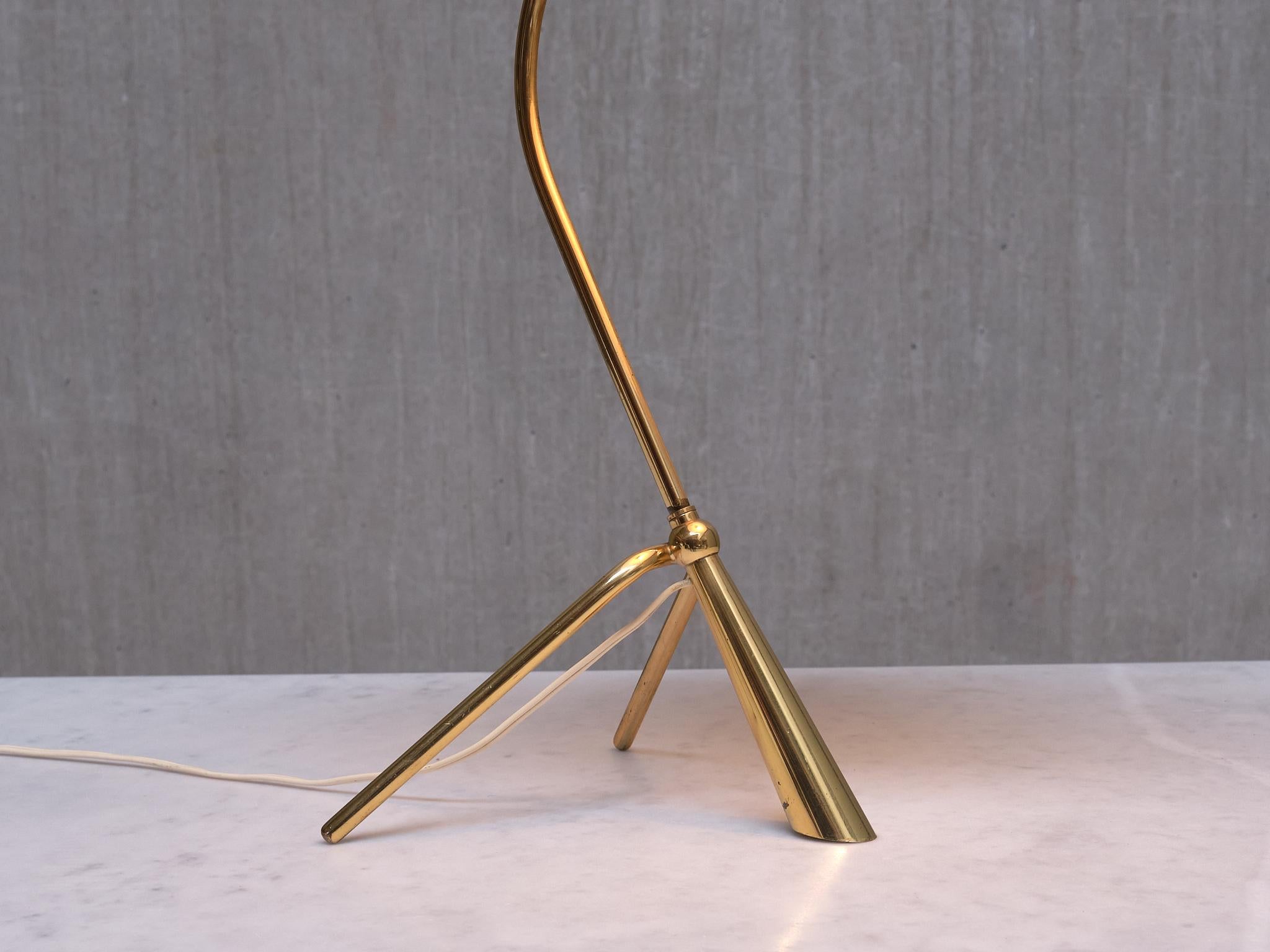 Mid-20th Century Sculptural Swedish Modern Tripod Table/Desk Lamp in Brass, 1950s