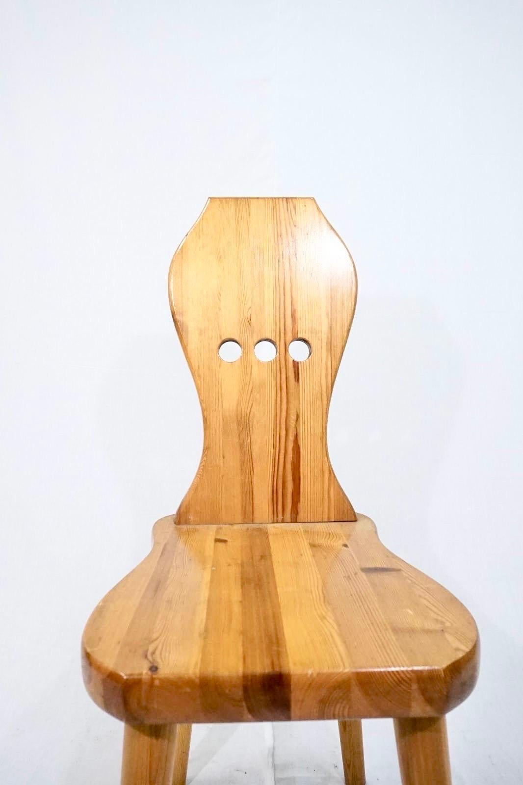 Lacquered Sculptural Swedish Pinewood Chair by a Unknown designer