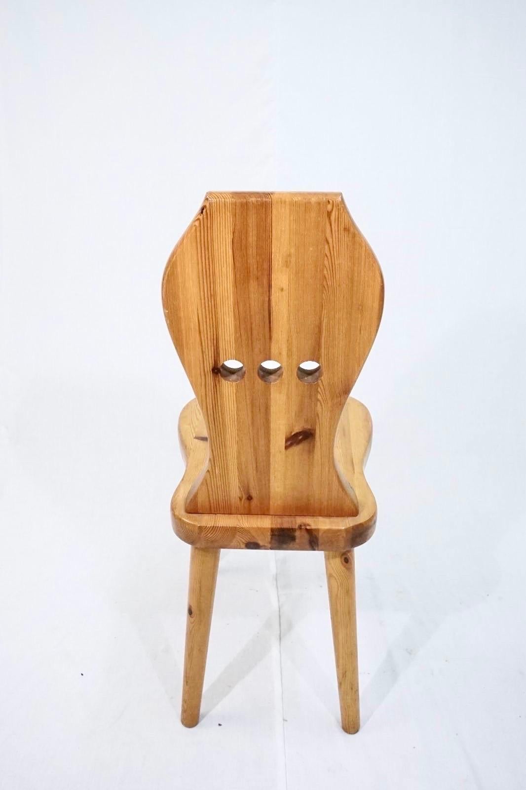 Sculptural Swedish Pinewood Chair by a Unknown designer 1