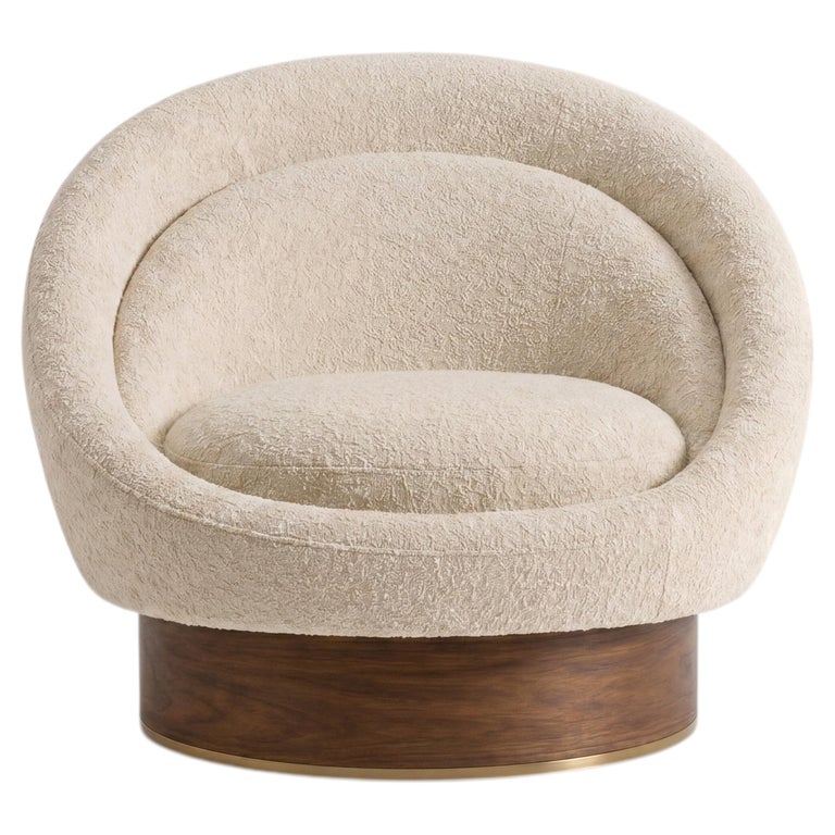 Sculptural Swivel Lounge Chair in Cream Bouclé and Walnut