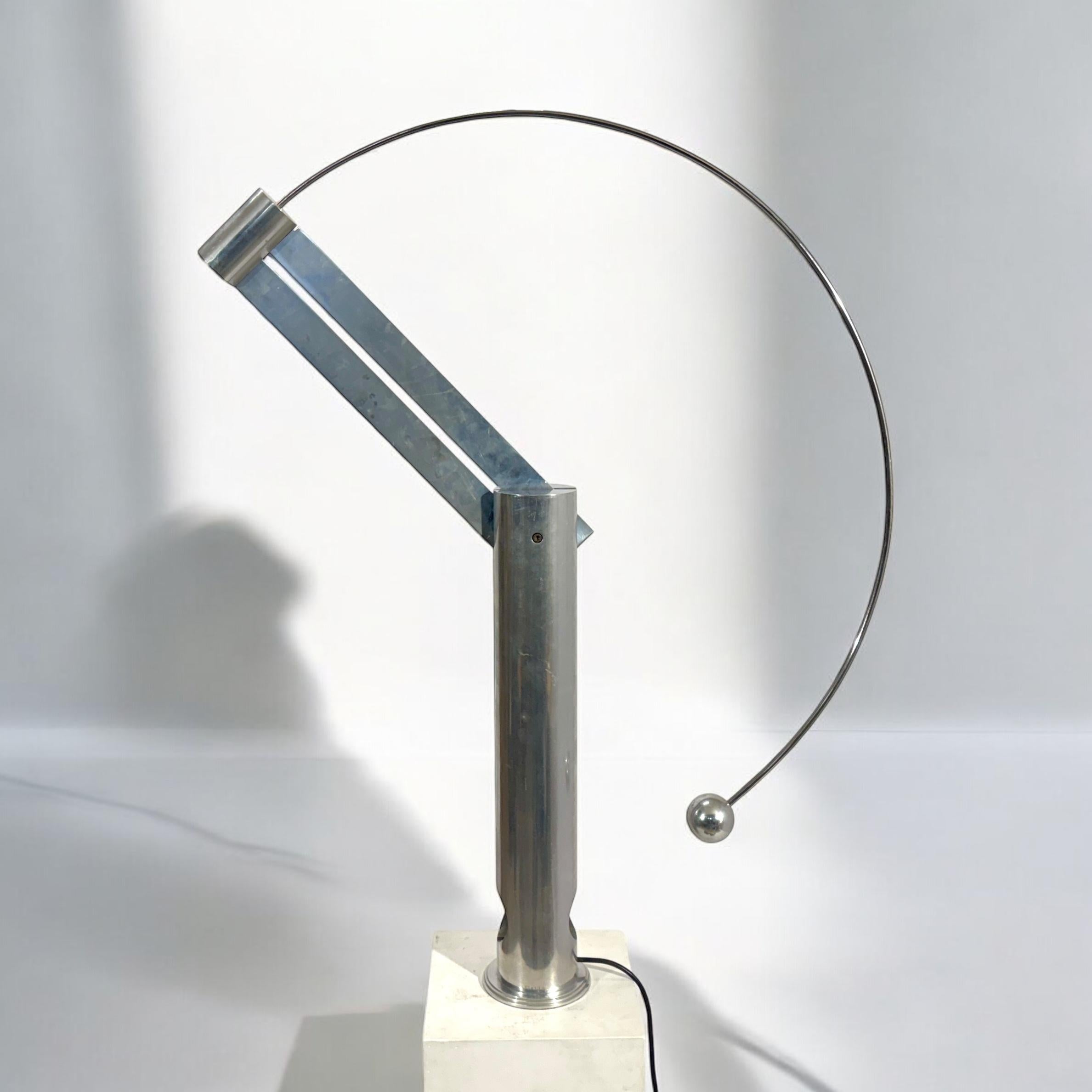 Mid-Century Modern Lampe de table sculpturale de Pierre Lallemand, édition limitée en vente
