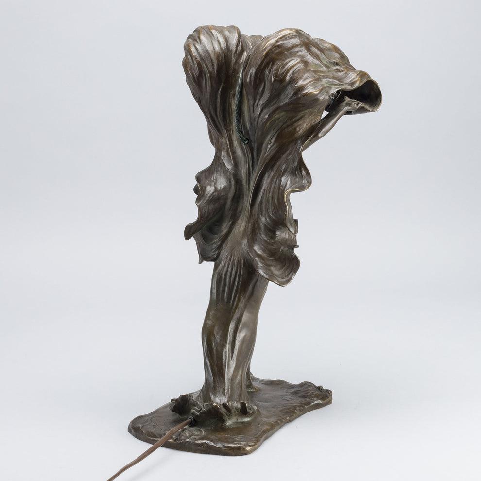 Sculptural table lamp in solid bronze, Adolf Jonsson, Paris Art Nouveau In Good Condition For Sale In Stockholm, SE