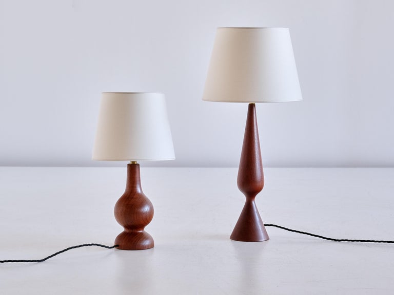 Sculptural Table Lamp in Teak Wood and Ivory Drum Shade, Denmark, 1960s For Sale 2