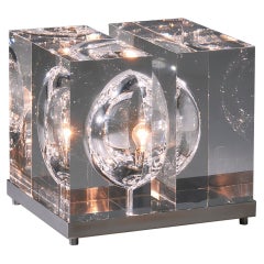 Lampe de table sculpturale mode. "Due cubi", Italie, années 1970