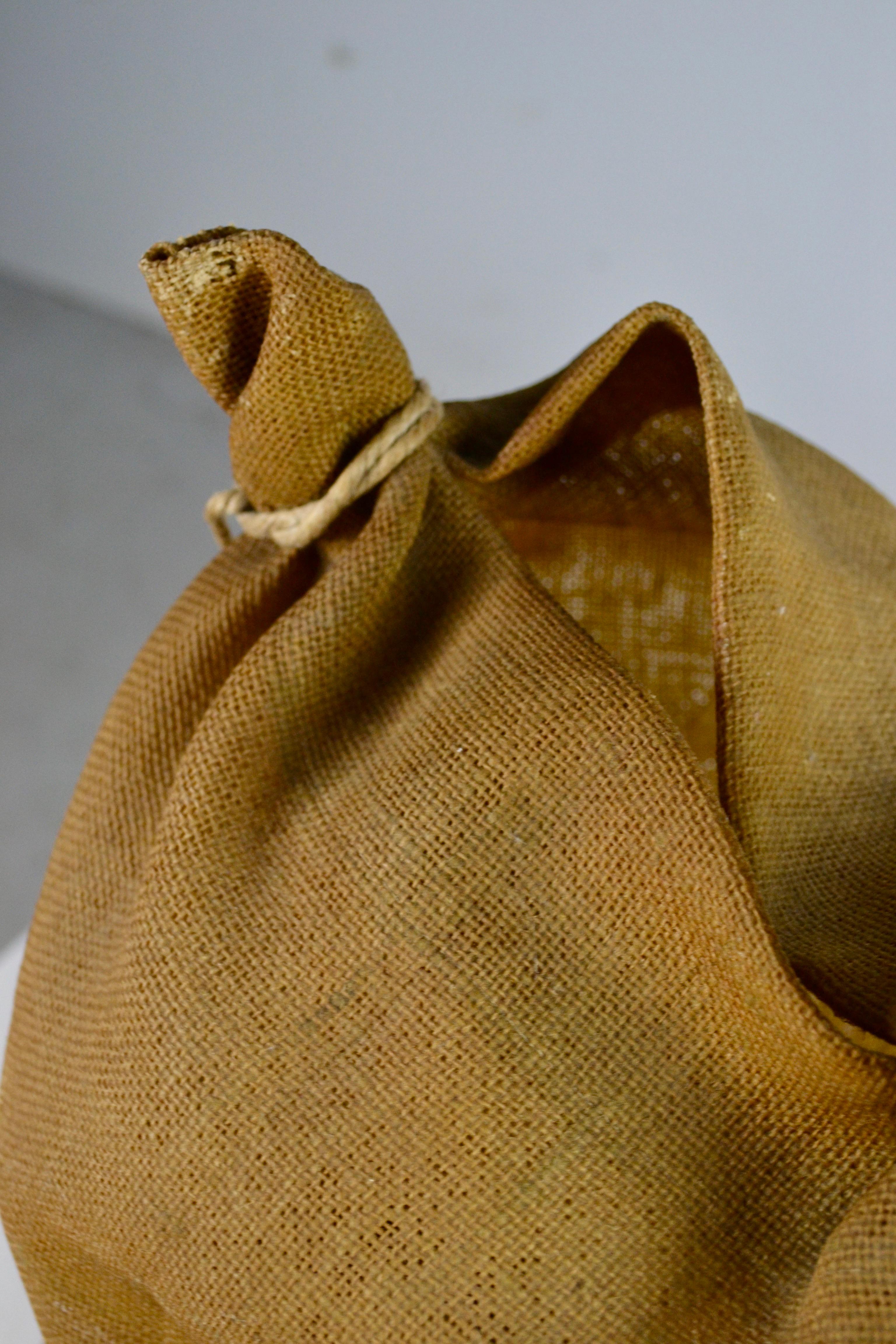 Lampada da tavolo scultorea 