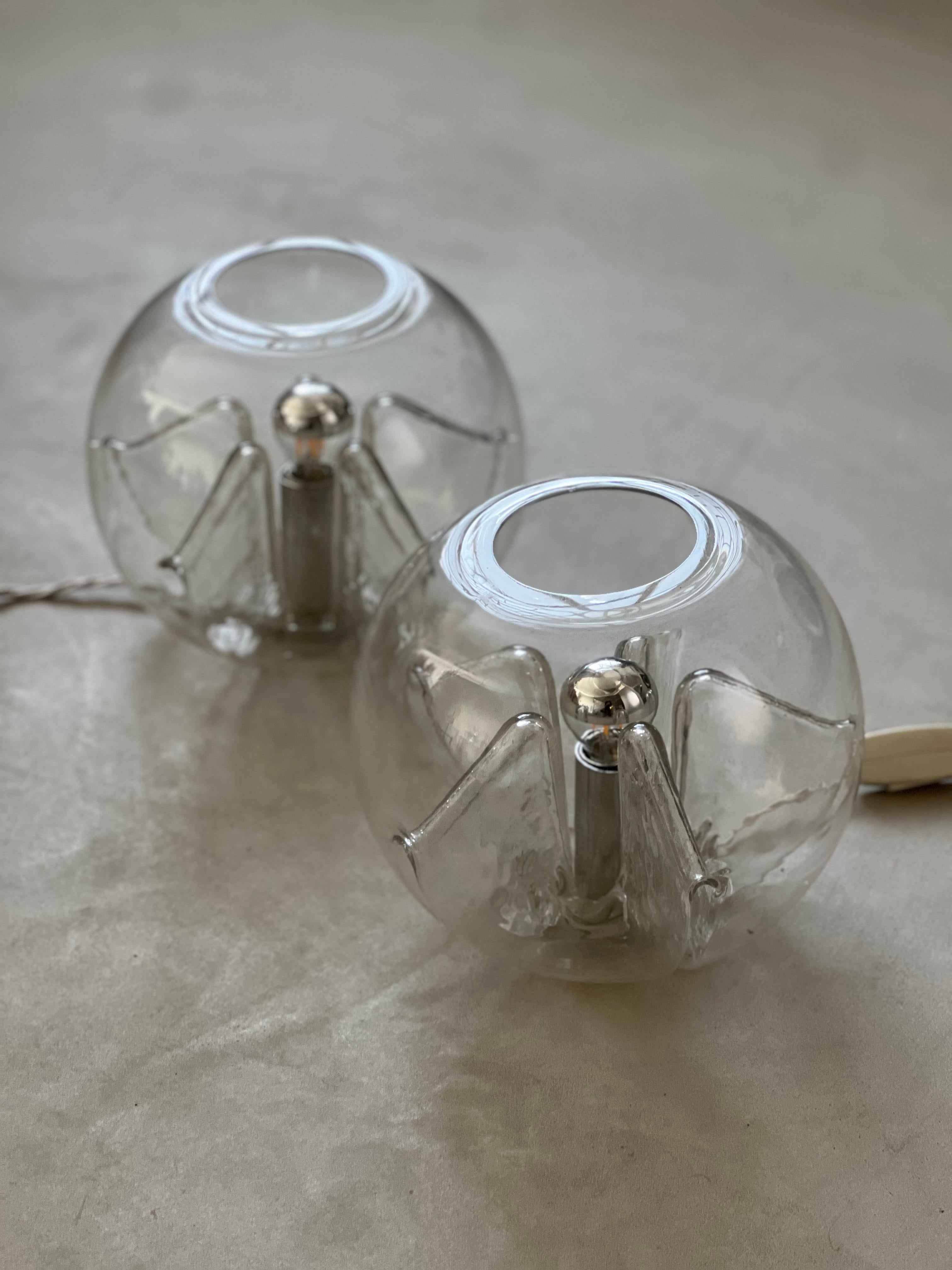 Fin du 20e siècle Paire de lampes de table/bedsidetabe rares de Toni Zuccheri pour VeArt  1970's en vente