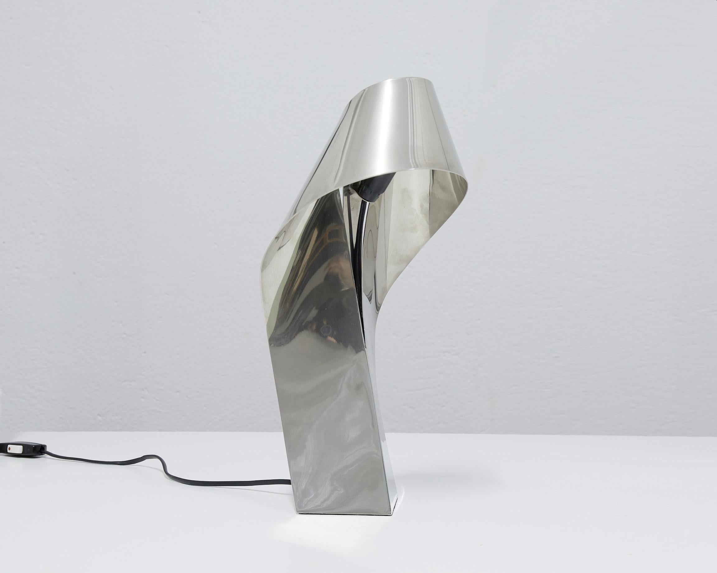 Late 20th Century Sculptural table or desk lamp in chromed metal by Serge Mansau, France 1970 For Sale