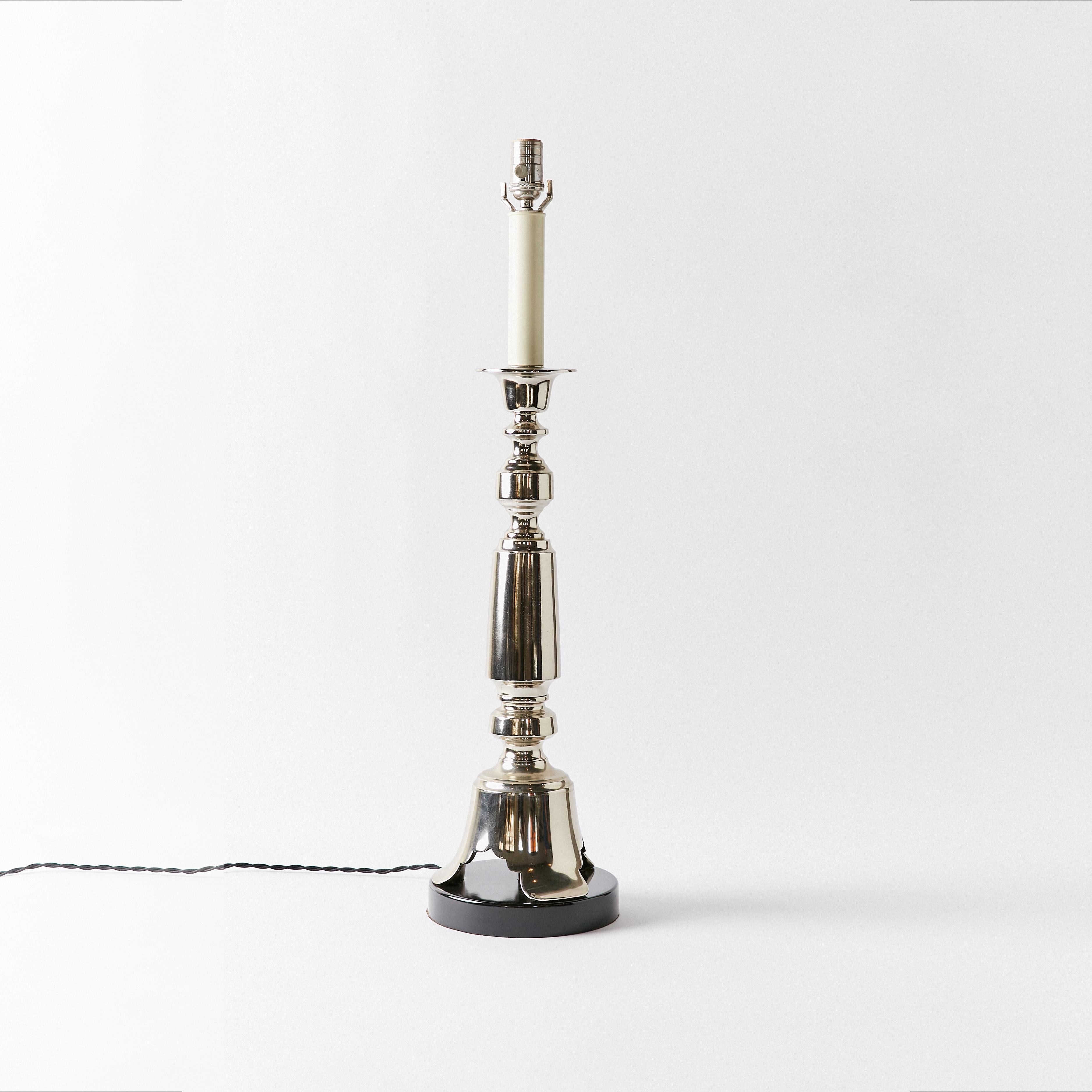 Mid-Century Modern Sculptural Tall Lamp in Hollywood Regency Chinoiserie Style For Sale