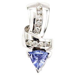 Pendentif sculptural en or blanc 14k Tanzanite et diamant