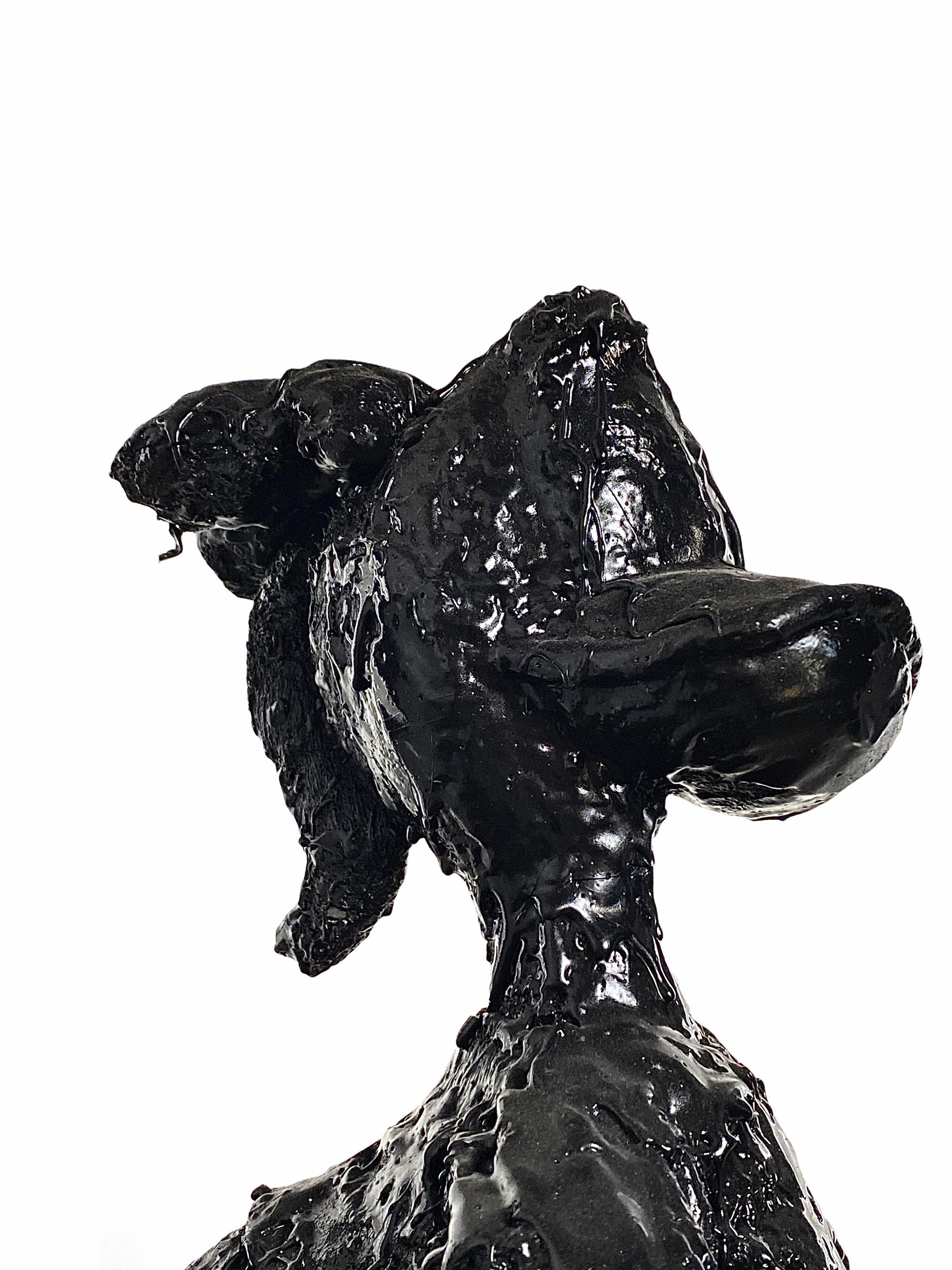 Schwarze Tar Donald Duck-Skulptur, 21. Jahrhundert von Mattia Biagi (amerikanisch) im Angebot