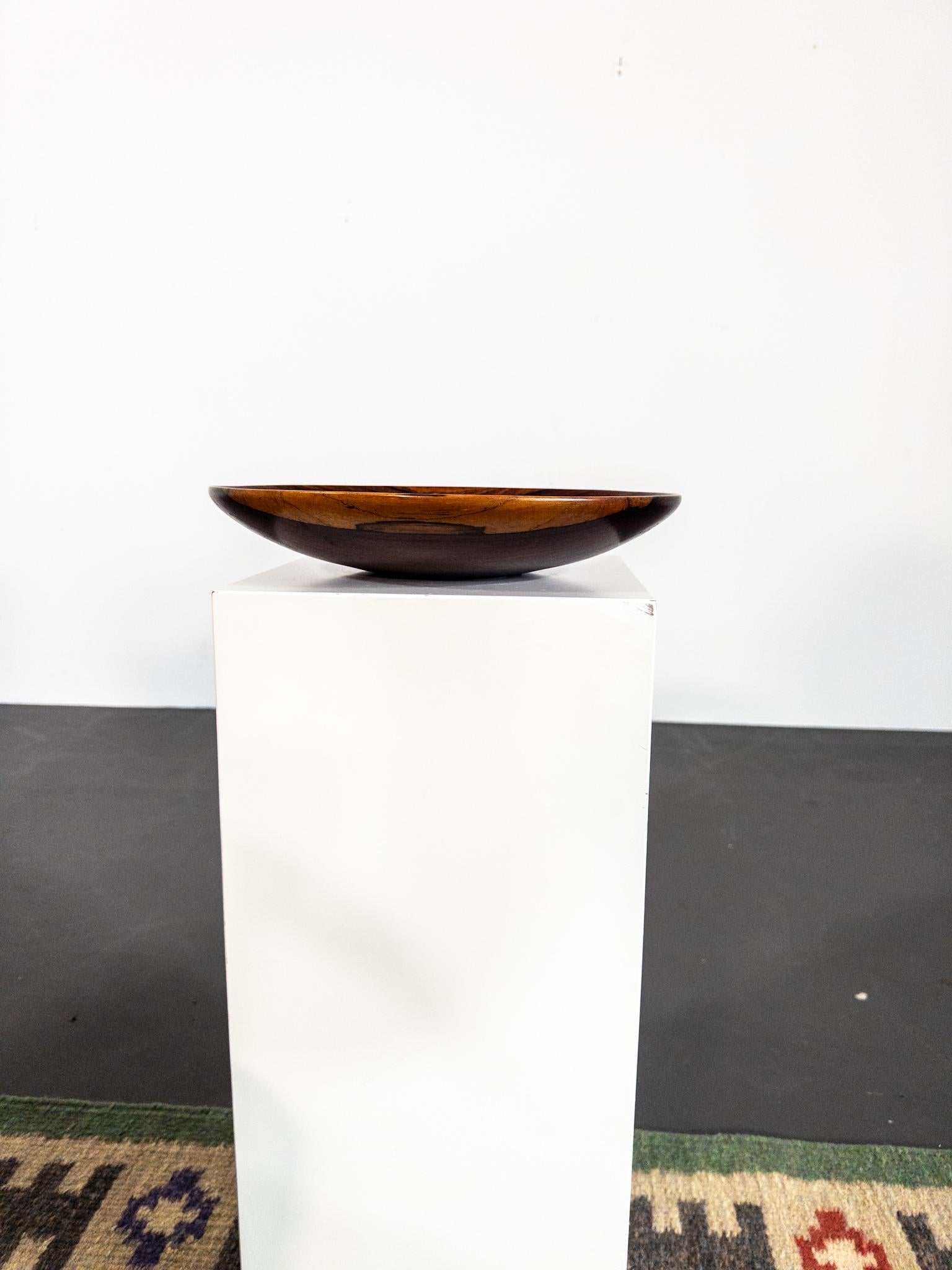 Teck Bol sculptural en teck par Sigvard NIlsson pour Söwe Konst, Suède, années 1960 en vente