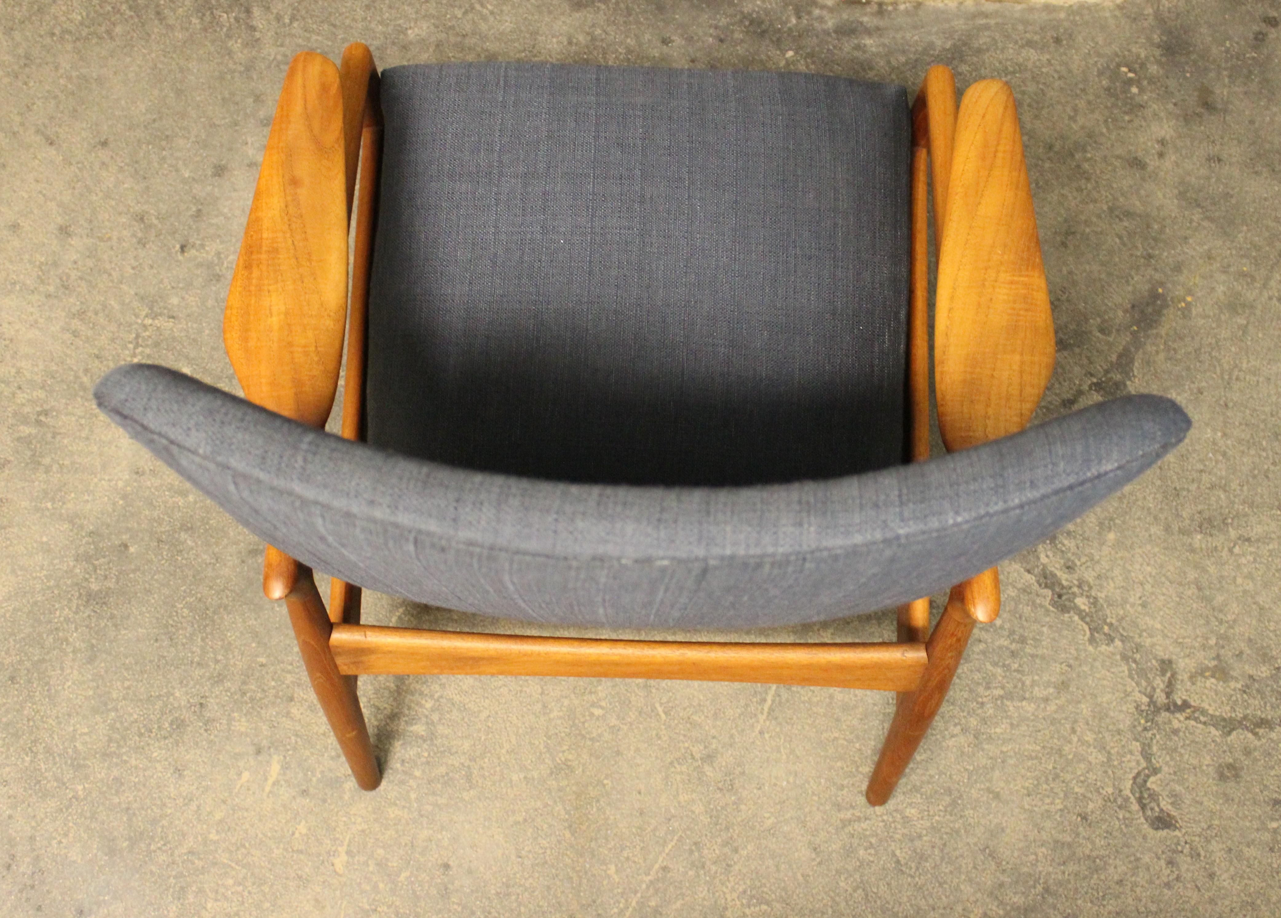 Scandinavian Modern Sculptural Teak Lounge Chair by John Bone