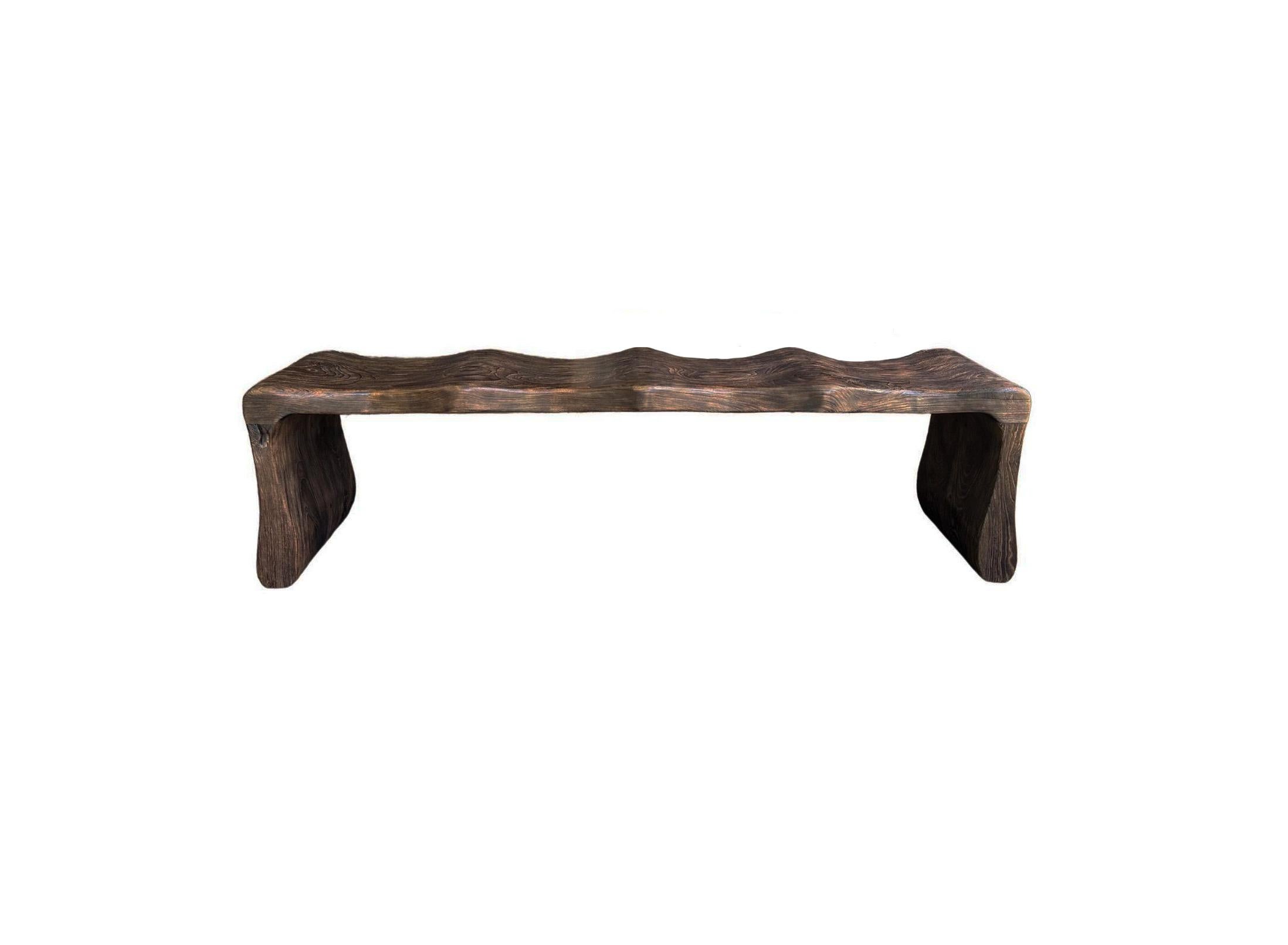 Banco Escultural de Madera de Teca, Orgánico Moderno, Impresionantes Texturas de Madera, Marrón Oscuro en Nuevo estado para la venta en Jimbaran, Bali