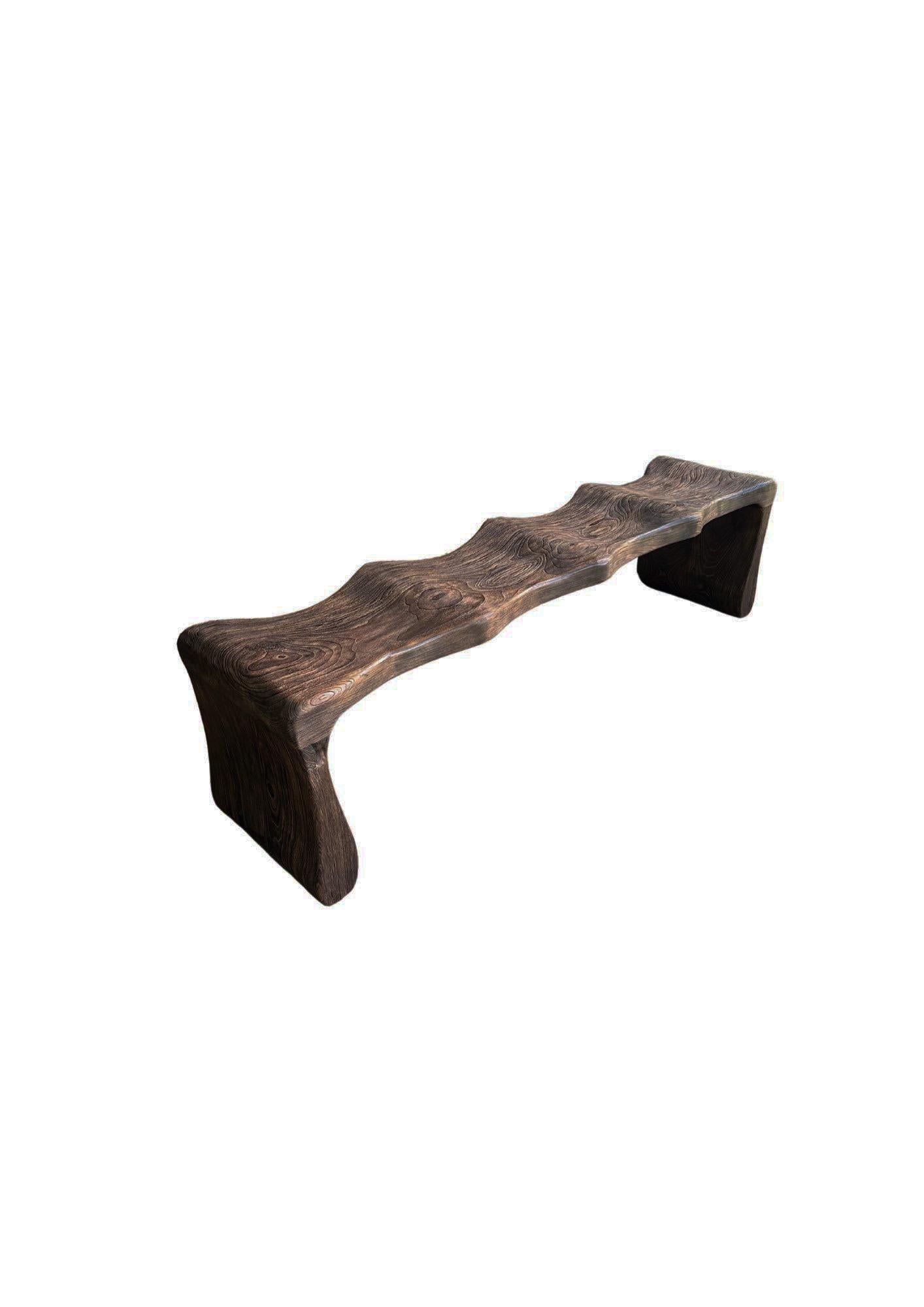 Banco Escultural de Madera de Teca, Orgánico Moderno, Impresionantes Texturas de Madera, Marrón Oscuro Siglo XXI y contemporáneo en venta