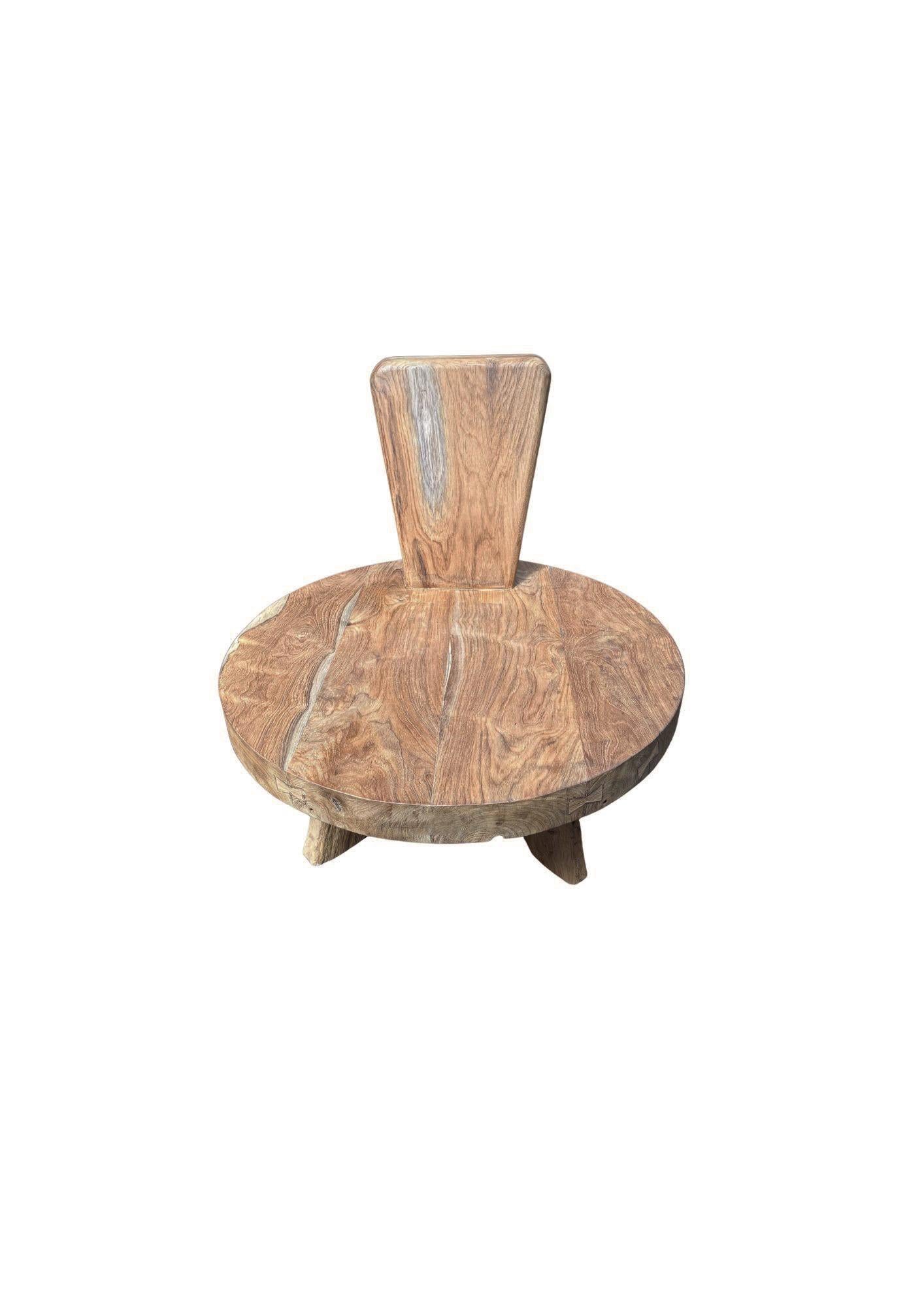 Organique Chaise sculpturale en teck avec de superbes textures de bois, finition Espresso en vente