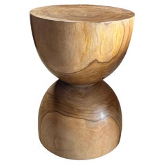 Table d'appoint sculpturale en bois de teck, avec de superbes textures de bois, organique moderne