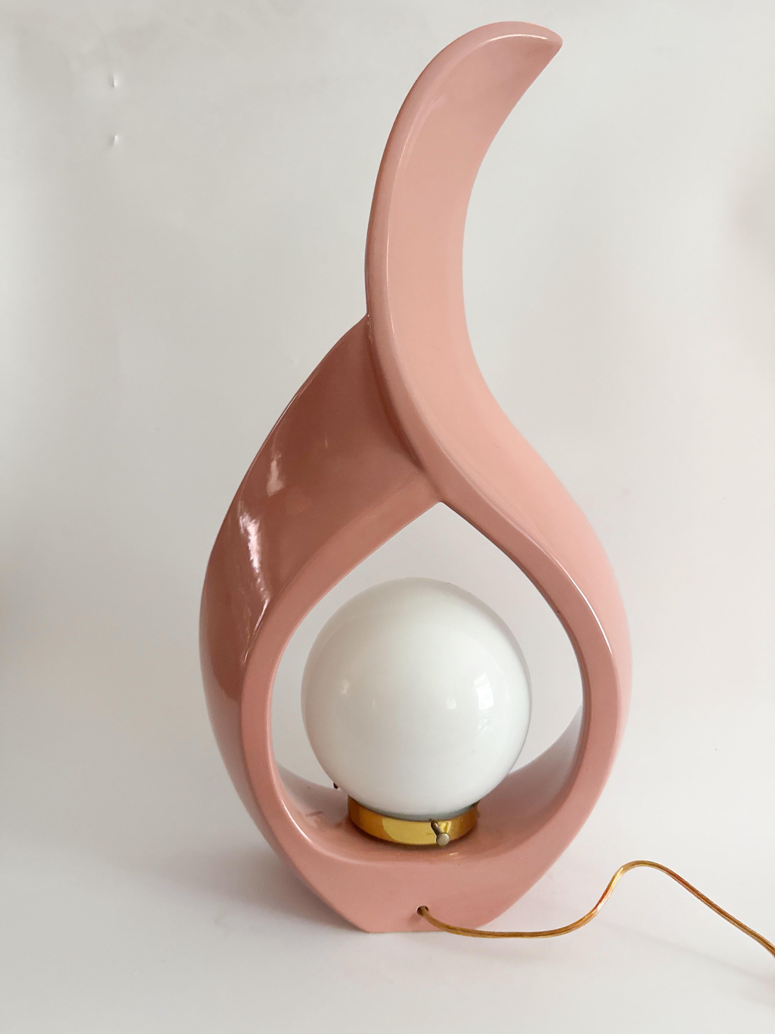 Skulpturale Teardrop-Tischlampe - Terrakotta Blush - Vintage 1980s Dekor (Kanadisch) im Angebot