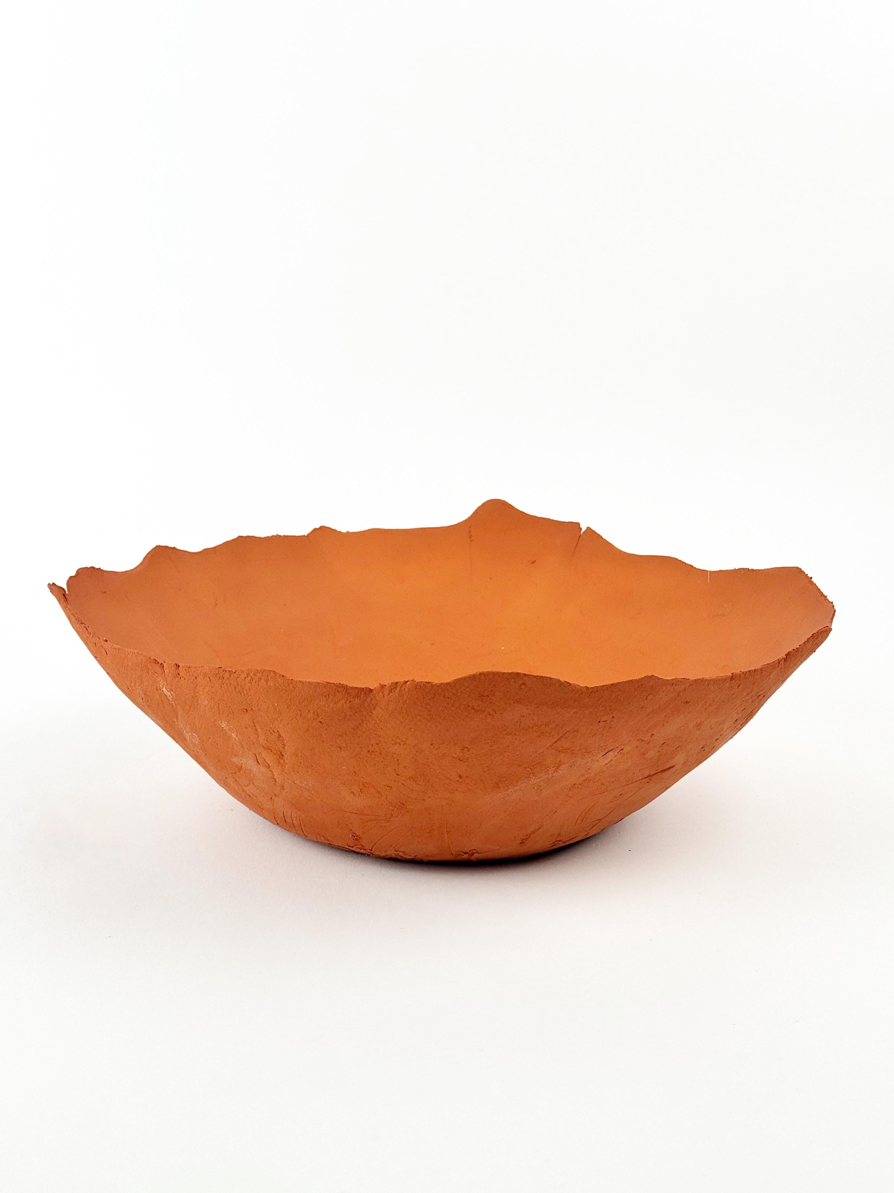 Cuenco escultórico de cerámica de terracota, certificado digitalmente, objeto sostenible en venta 2