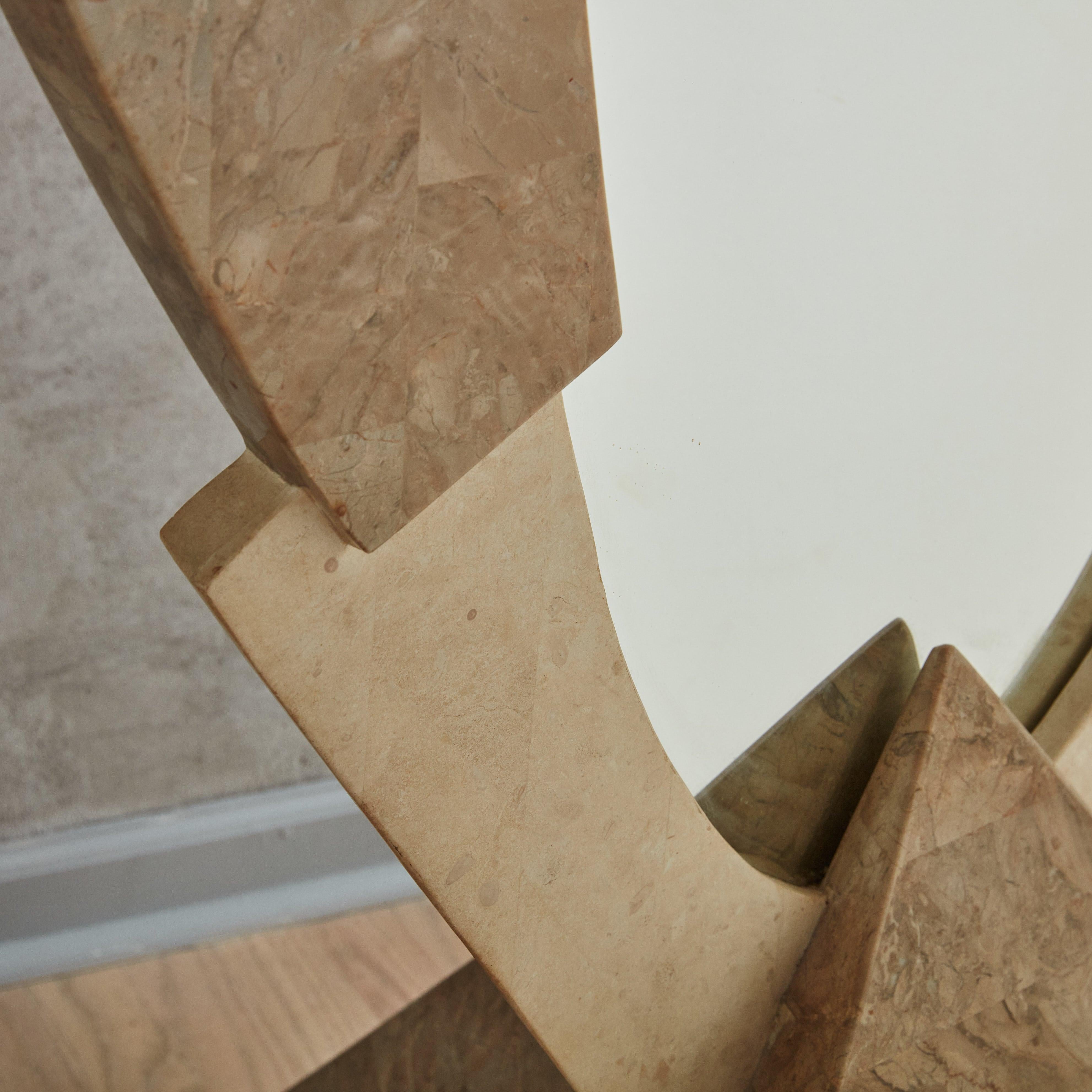 Specchio da terra scultoreo in pietra tessellata di Marquis Collection'S in vendita 1