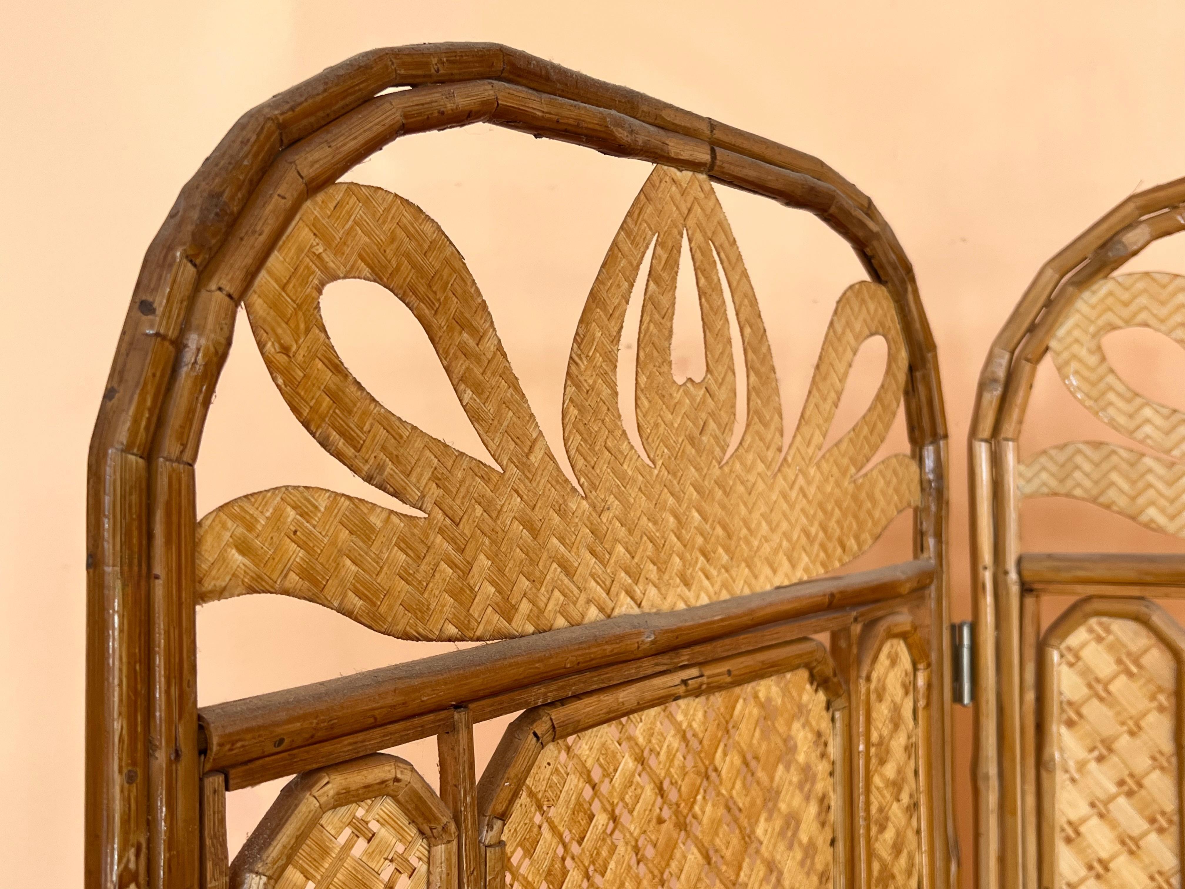 Bamboo Sculptural Three-Panel Folding Screen Room Divider in Rattan and Wicker, 1960s For Sale